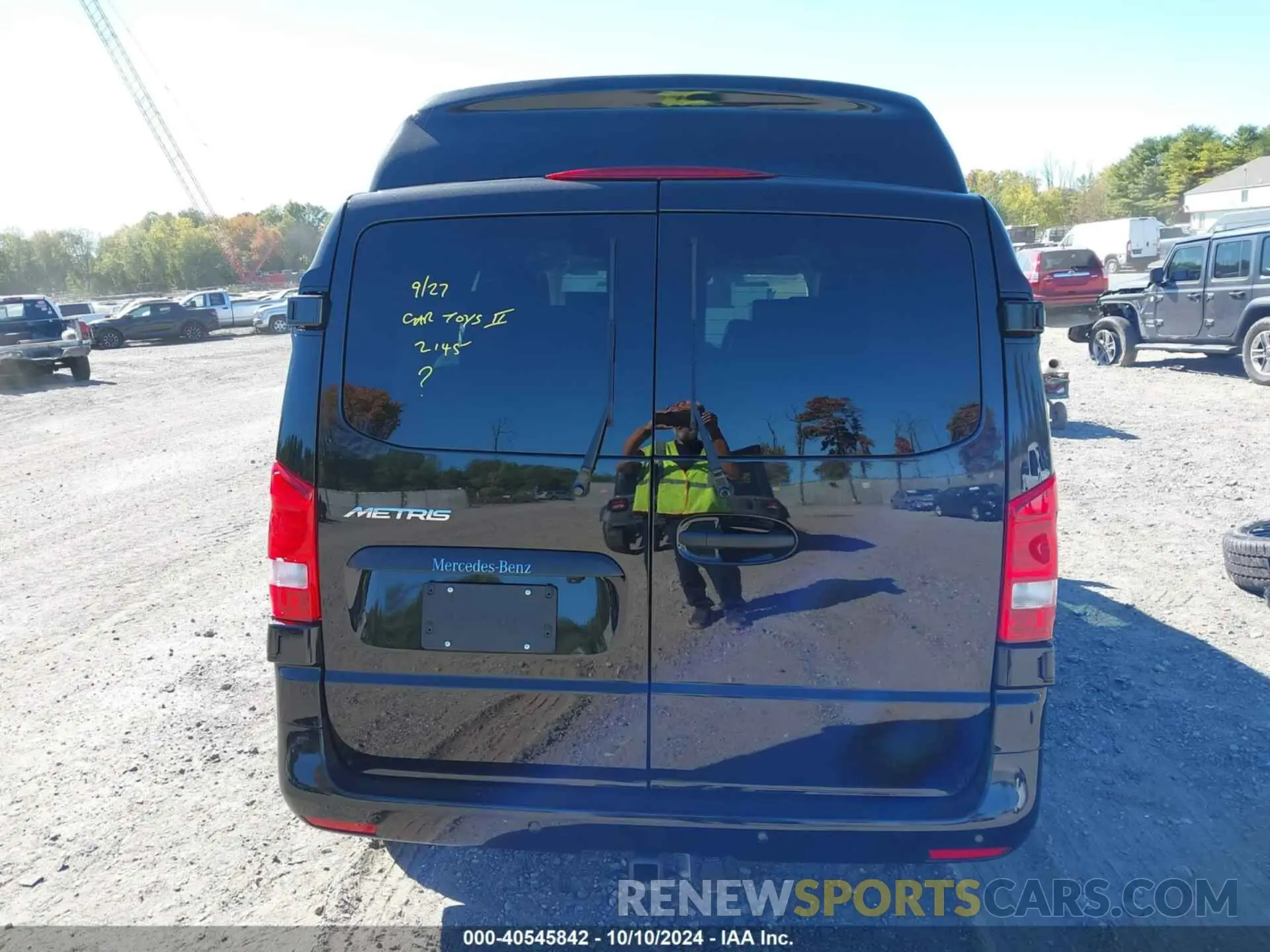 16 Photograph of a damaged car W1WV0FEYXP4219983 MERCEDES-BENZ METRIS 2023