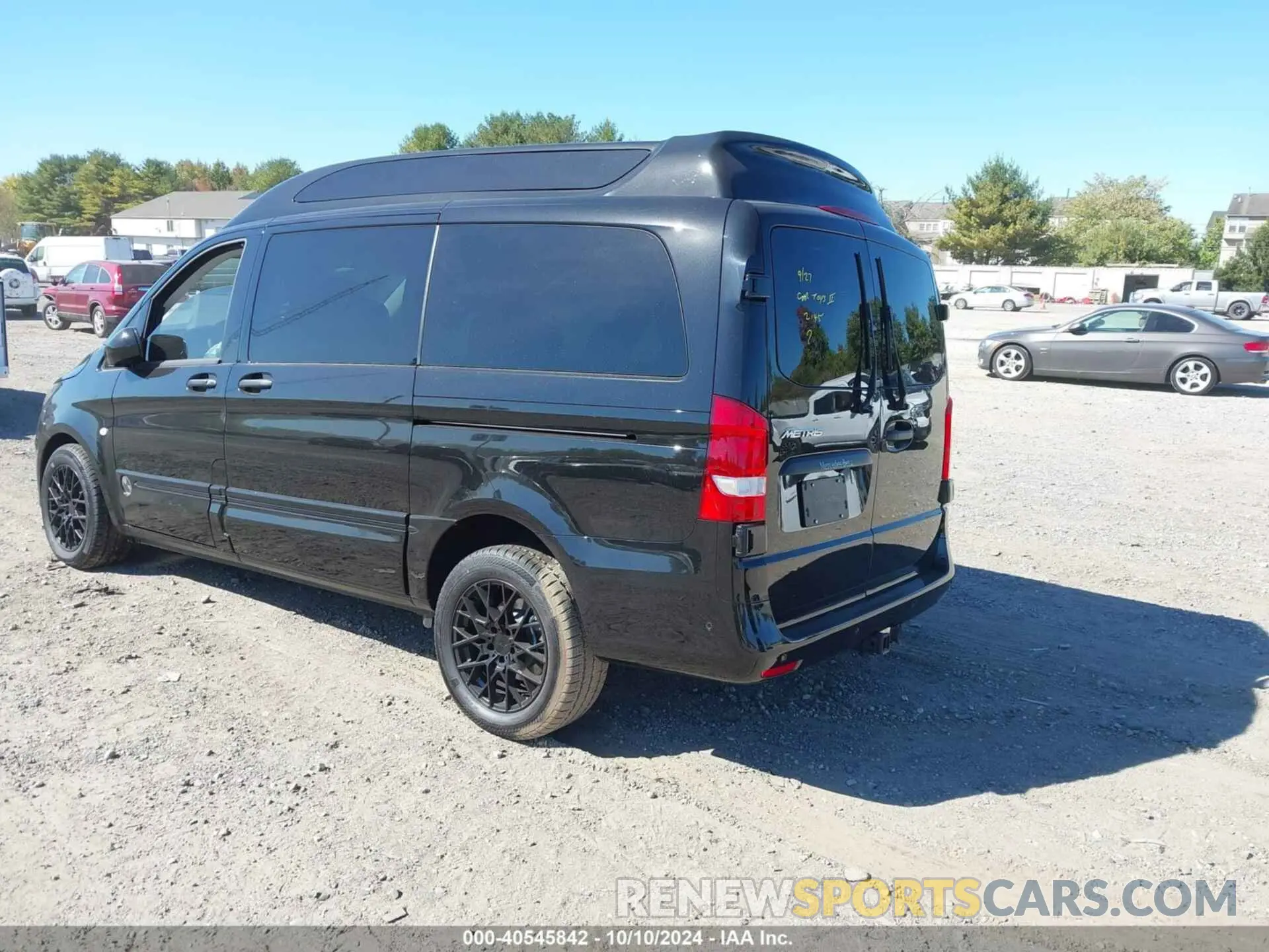 3 Photograph of a damaged car W1WV0FEYXP4219983 MERCEDES-BENZ METRIS 2023