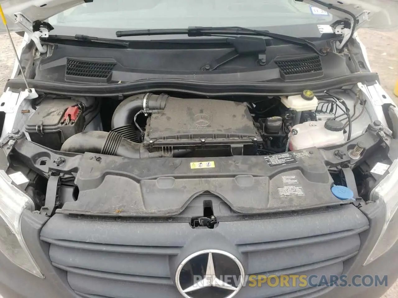12 Photograph of a damaged car W1YV0BEY9P4267409 MERCEDES-BENZ METRIS 2023