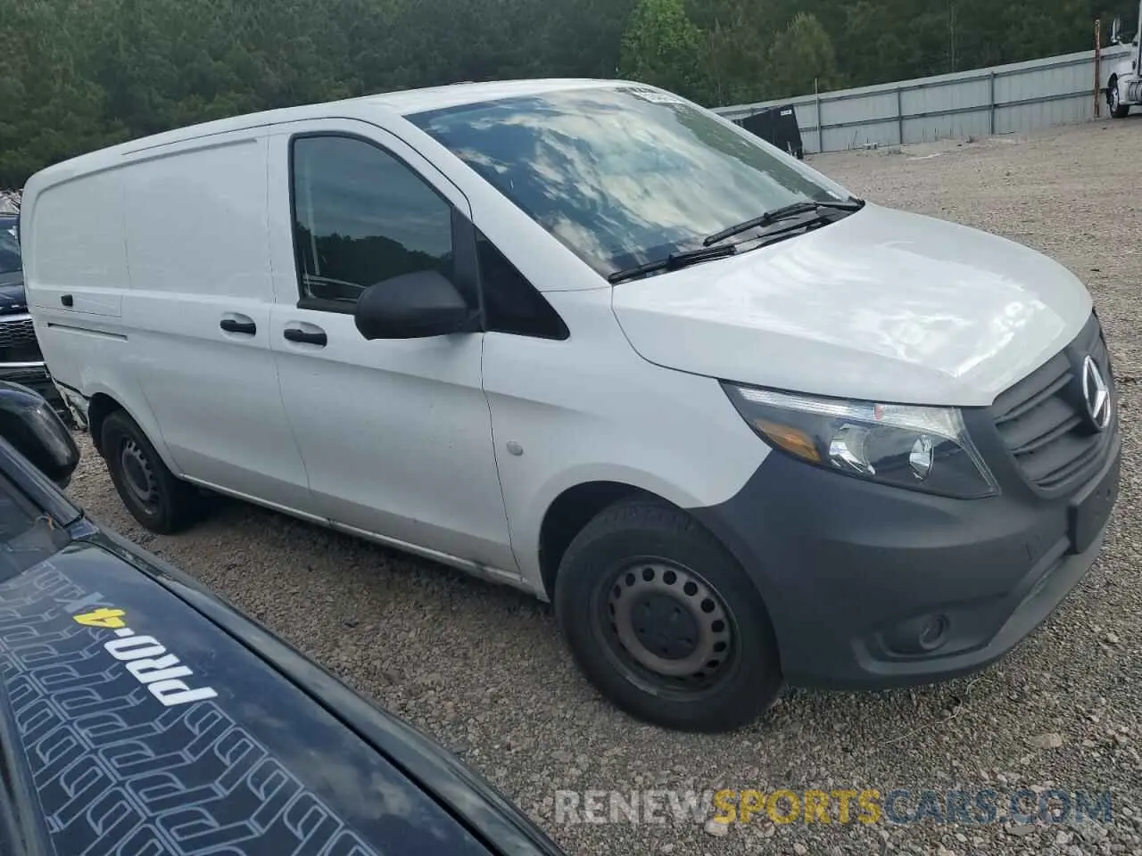 4 Photograph of a damaged car W1YV0BEY9P4267409 MERCEDES-BENZ METRIS 2023