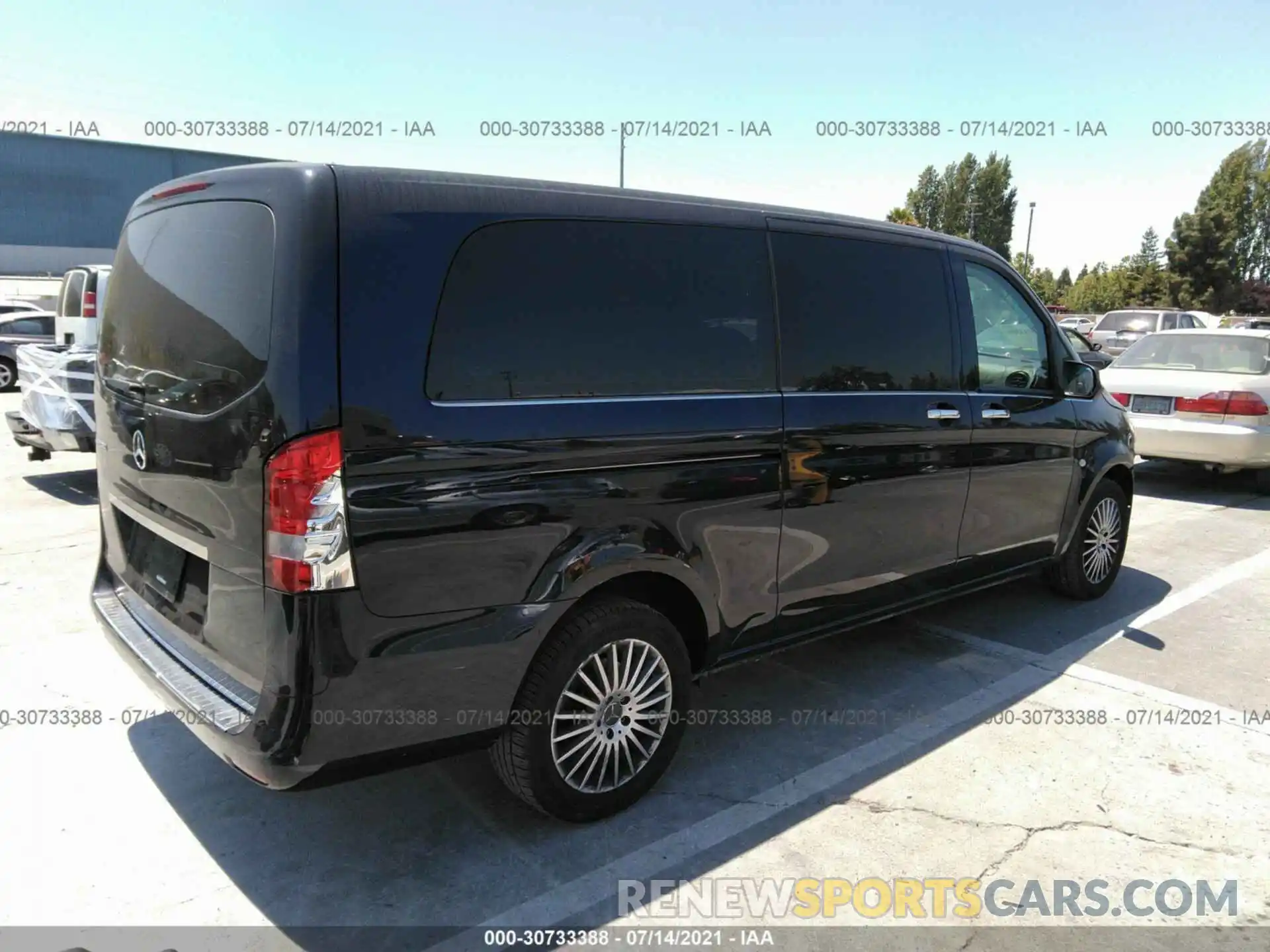 4 Photograph of a damaged car W1YV0CEY1L3689096 MERCEDES-BENZ METRIS CARGO VAN 2020