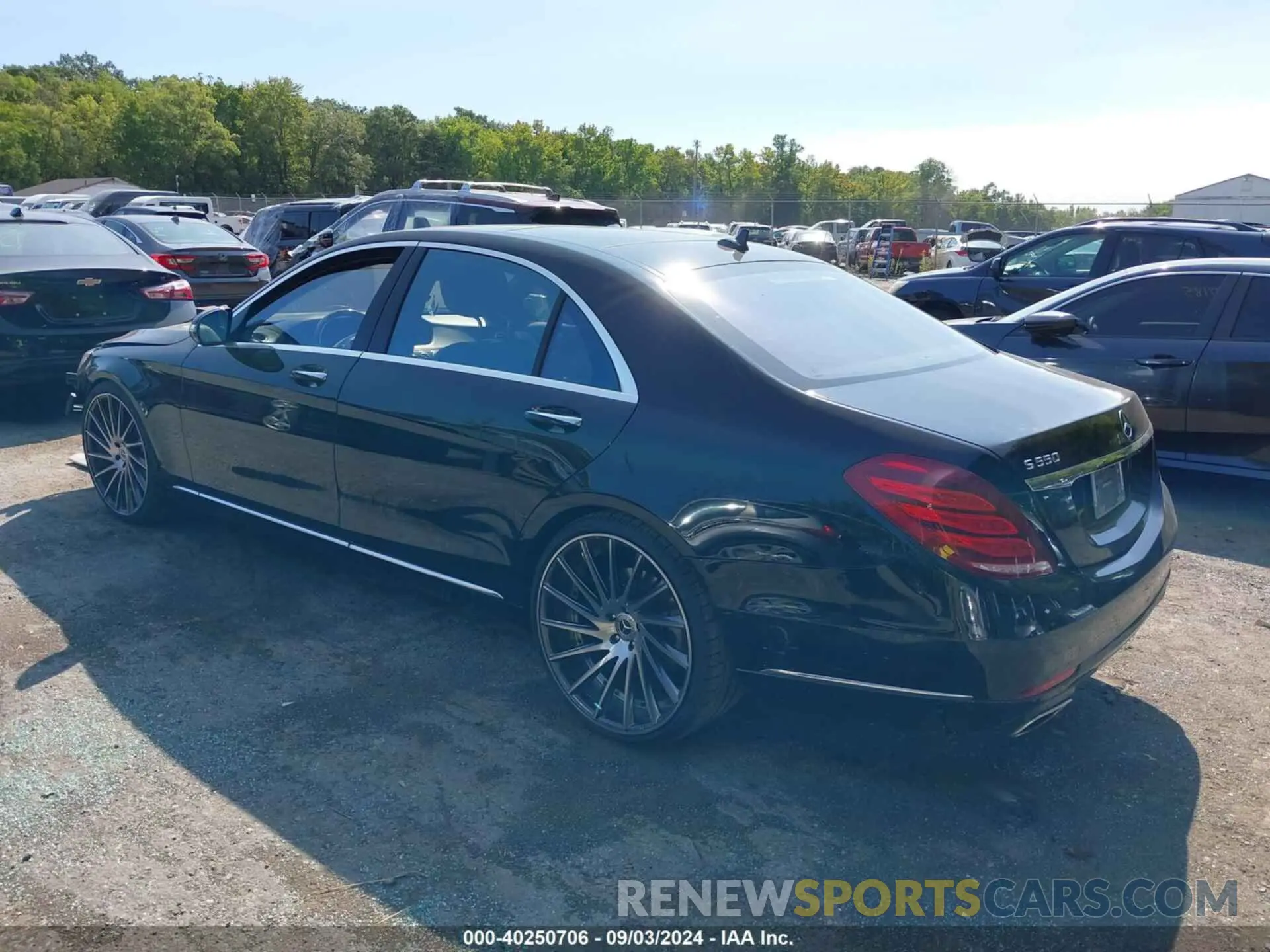 3 Photograph of a damaged car WDDUG8CB9FA133969 MERCEDES-BENZ S 2015