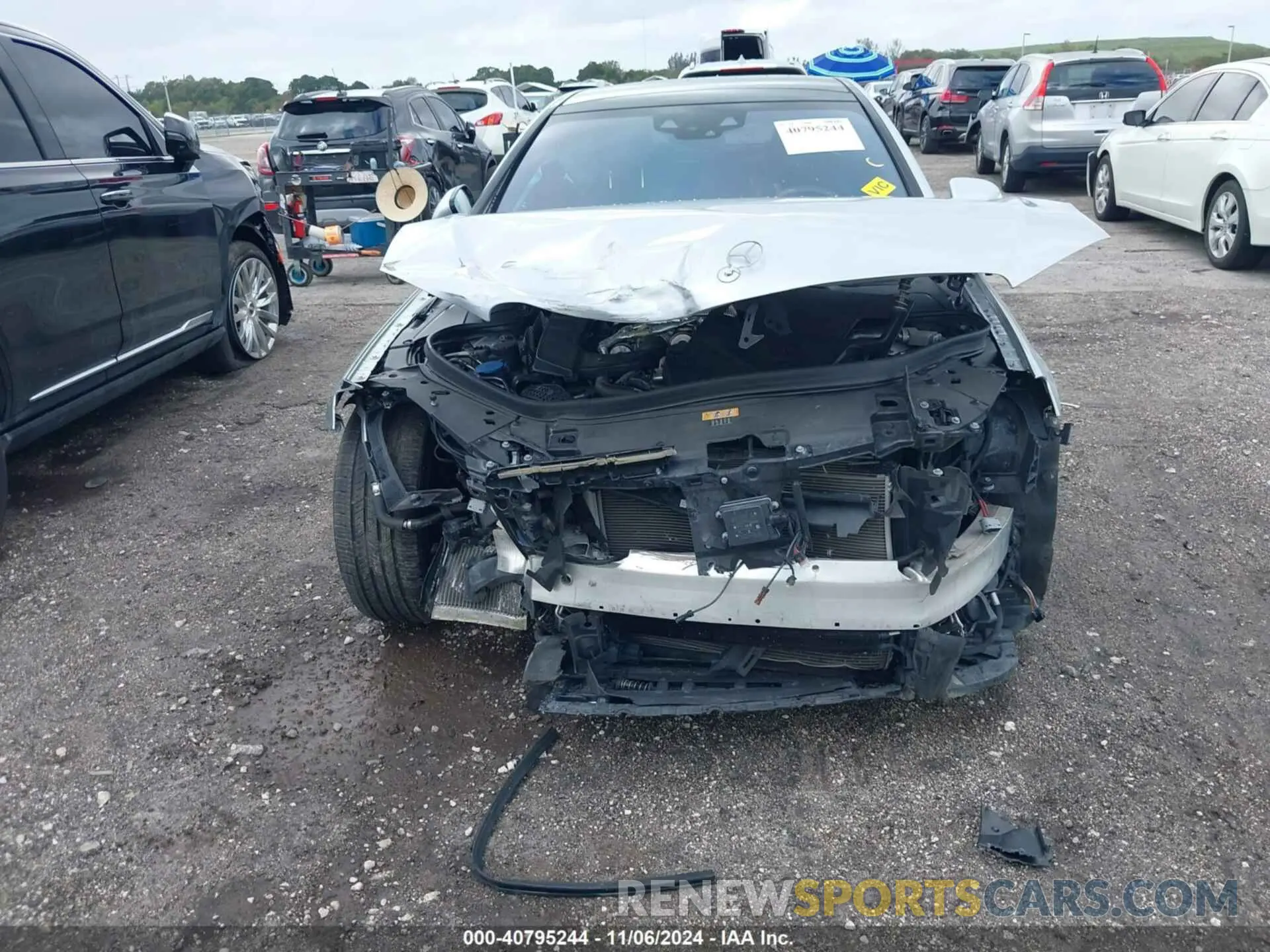 6 Photograph of a damaged car WDDUG8DB4LA524151 MERCEDES-BENZ S 2020