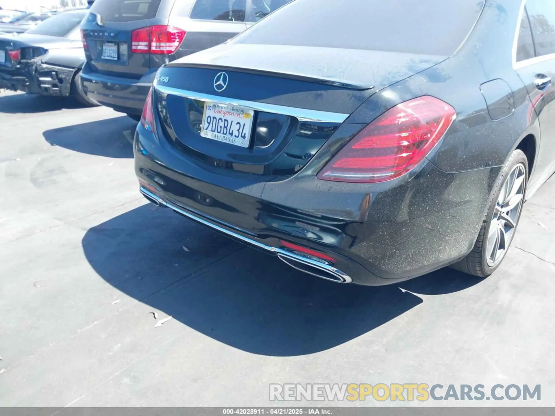 16 Photograph of a damaged car WDDUG6GB6KA496416 MERCEDES-BENZ S 450 2019