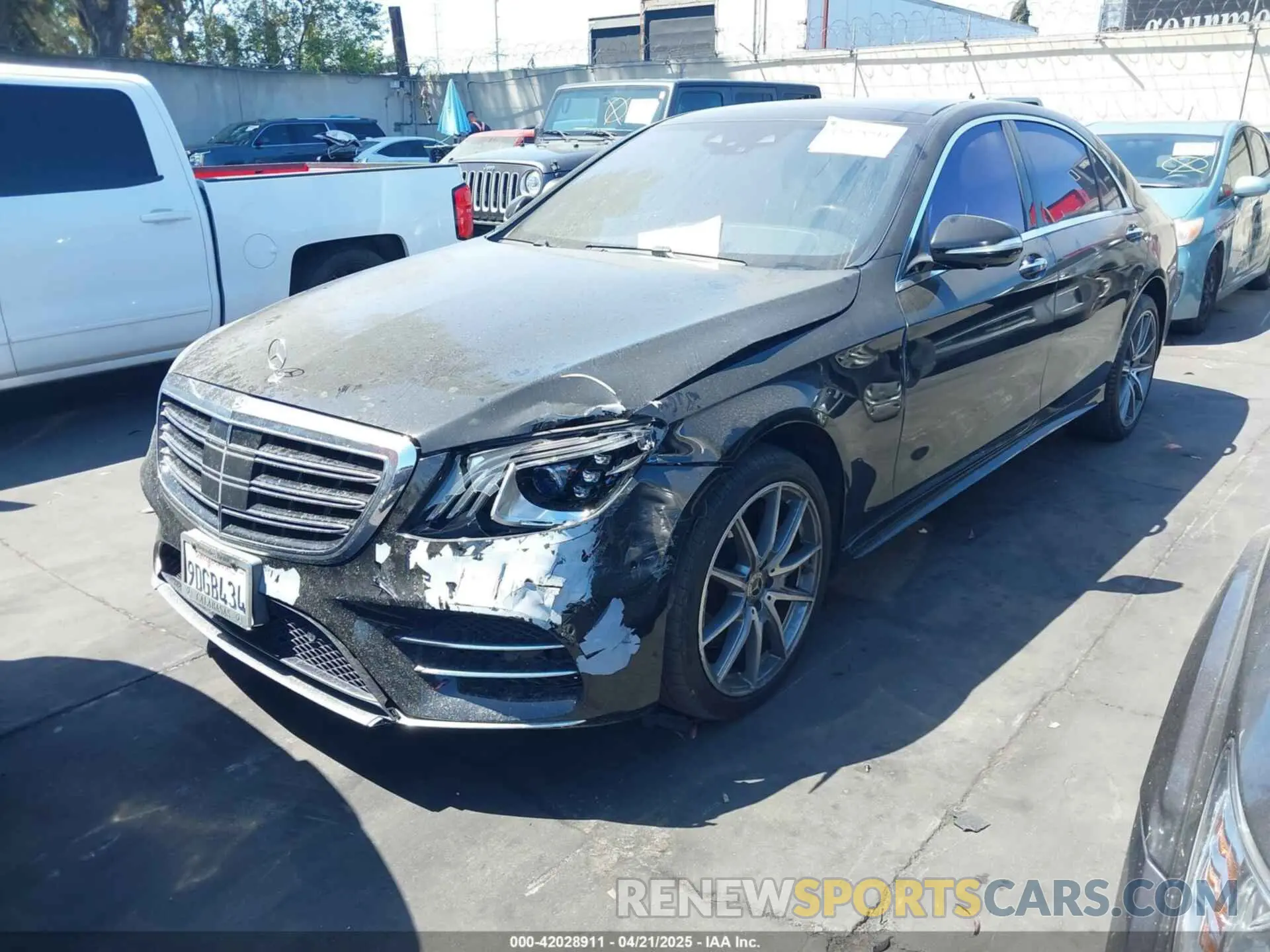 2 Photograph of a damaged car WDDUG6GB6KA496416 MERCEDES-BENZ S 450 2019