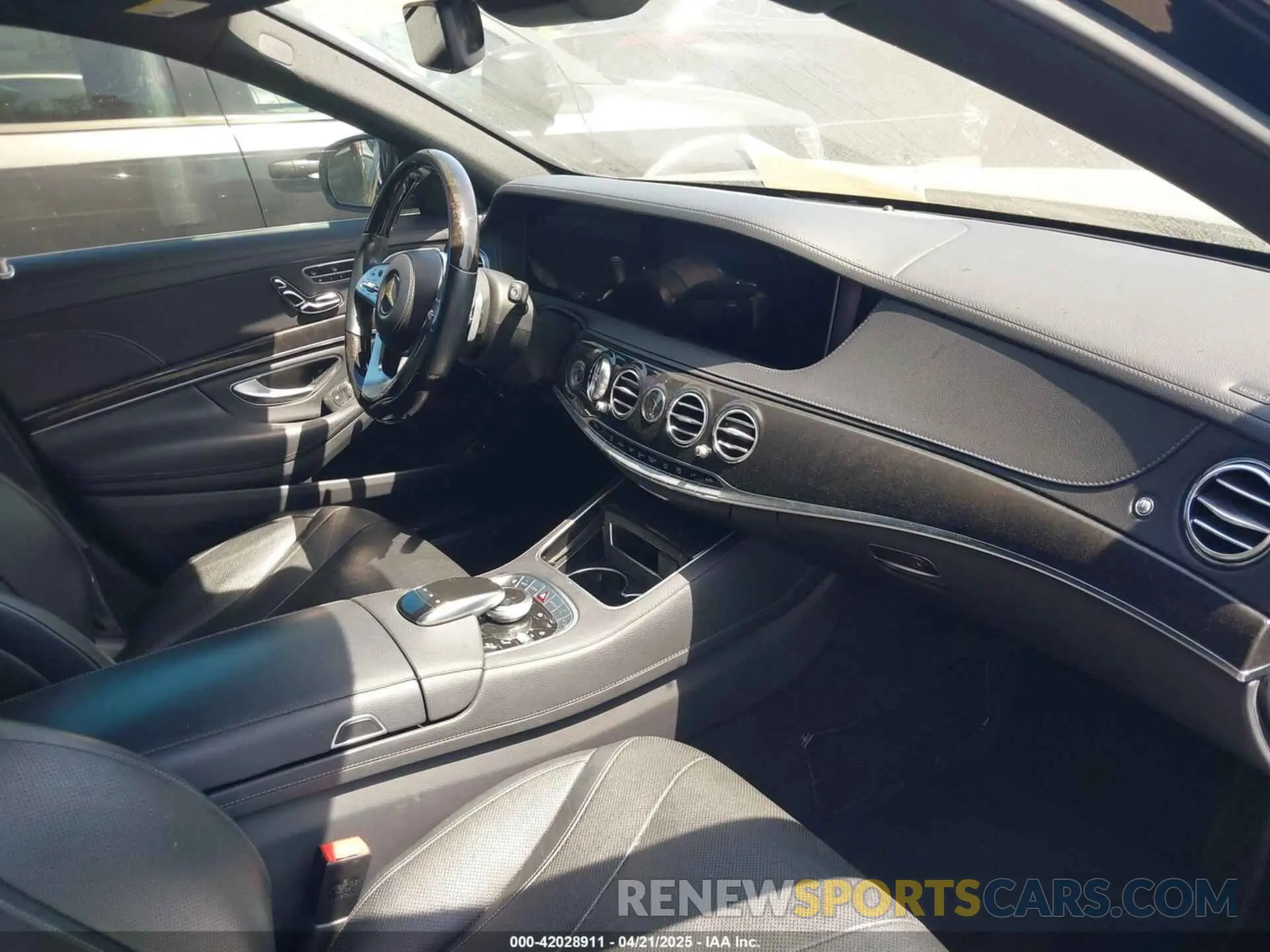 5 Photograph of a damaged car WDDUG6GB6KA496416 MERCEDES-BENZ S 450 2019