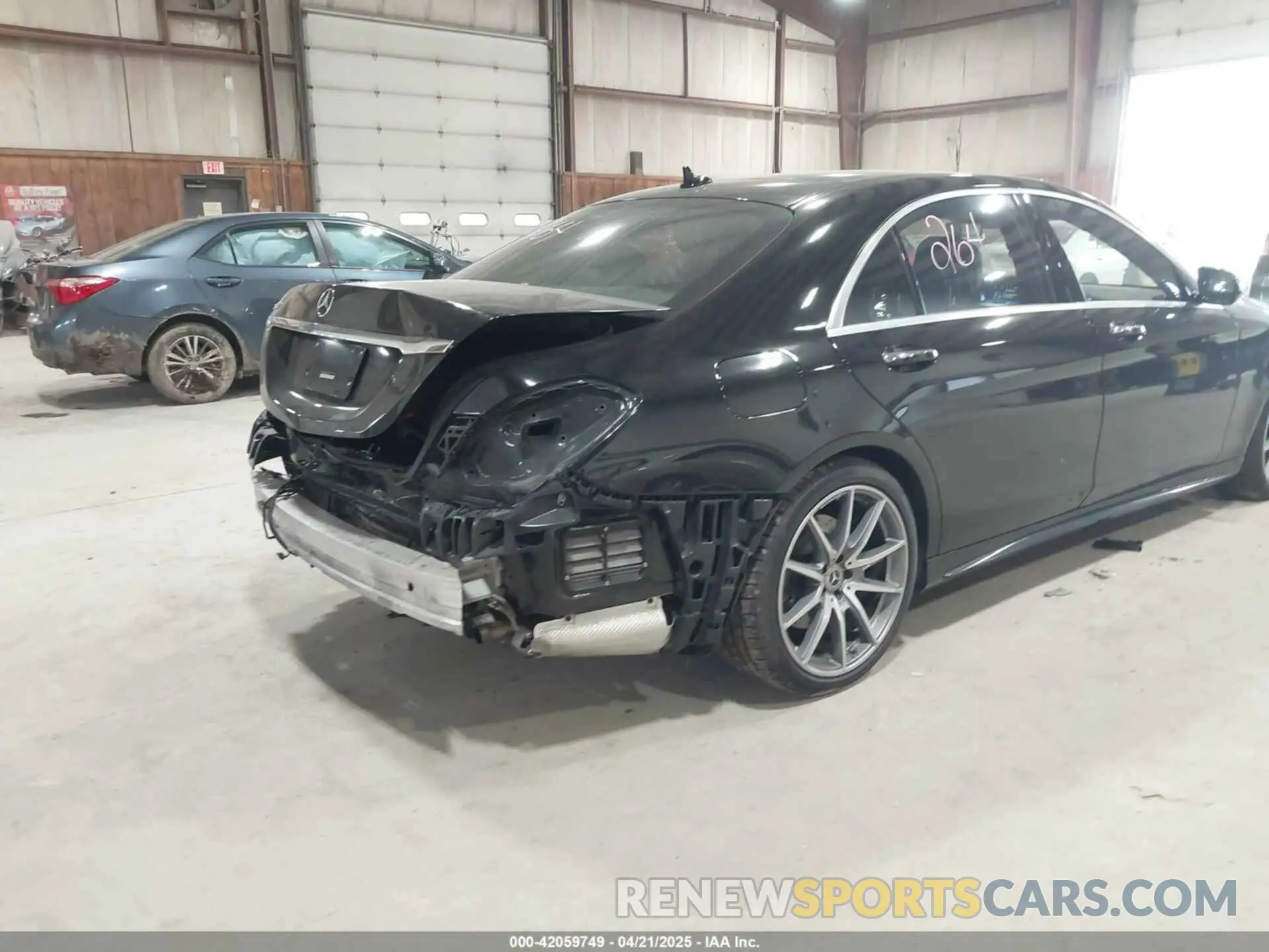 18 Photograph of a damaged car WDDUG6GB7KA455597 MERCEDES-BENZ S 450 2019