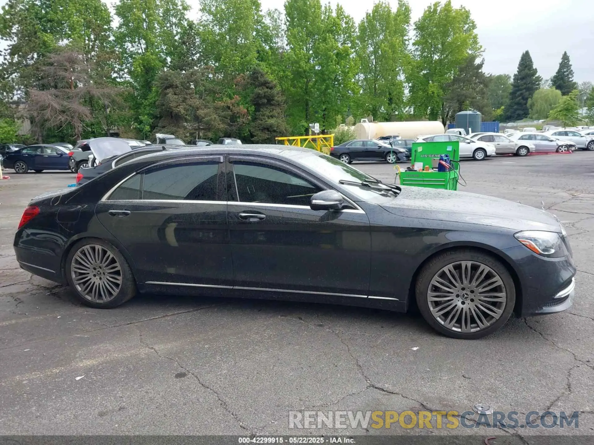 13 Photograph of a damaged car WDDUG6EB2LA516567 MERCEDES-BENZ S 450 2020
