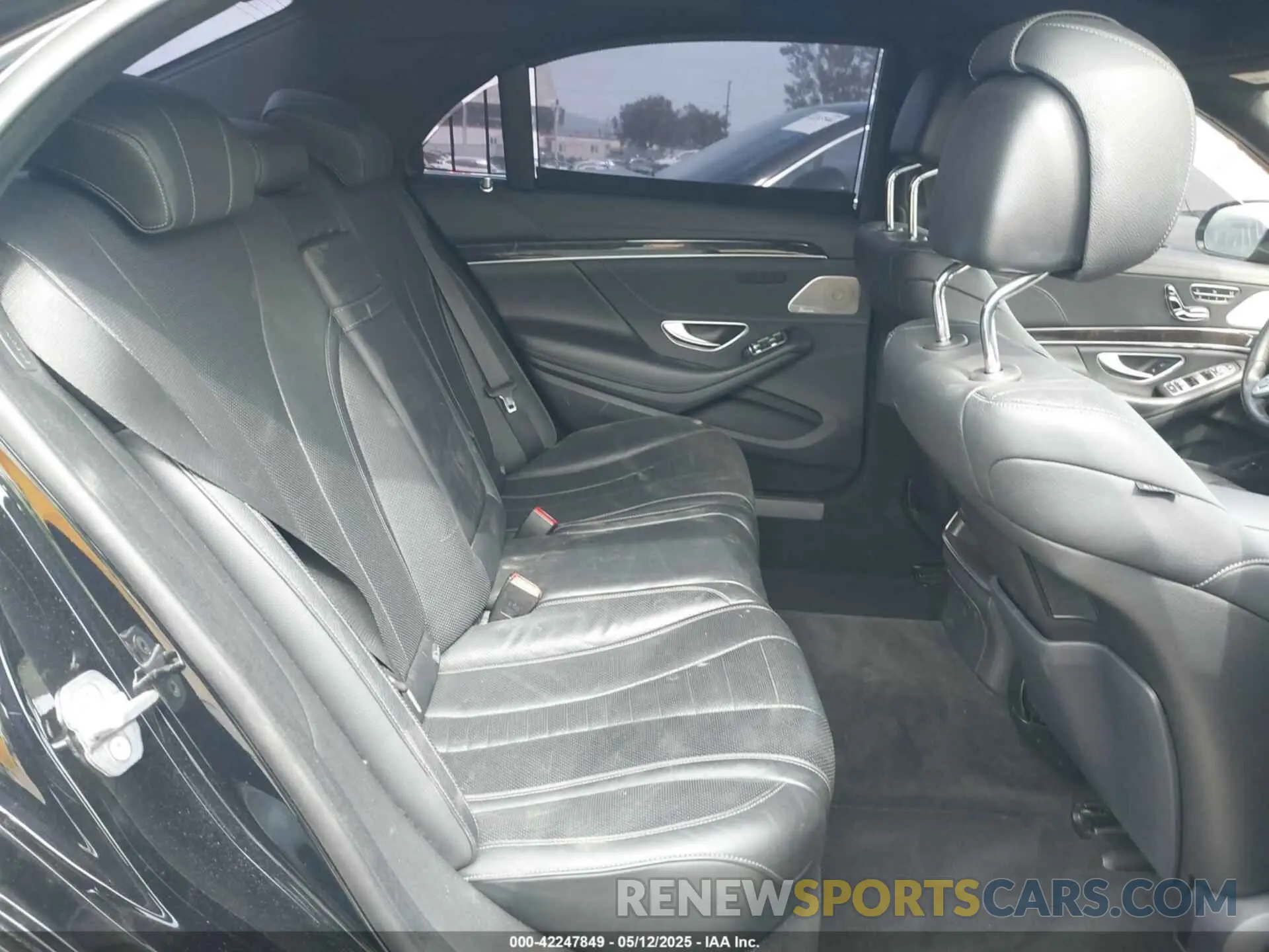 8 Photograph of a damaged car WDDUG6GB2LA517568 MERCEDES-BENZ S 450 2020