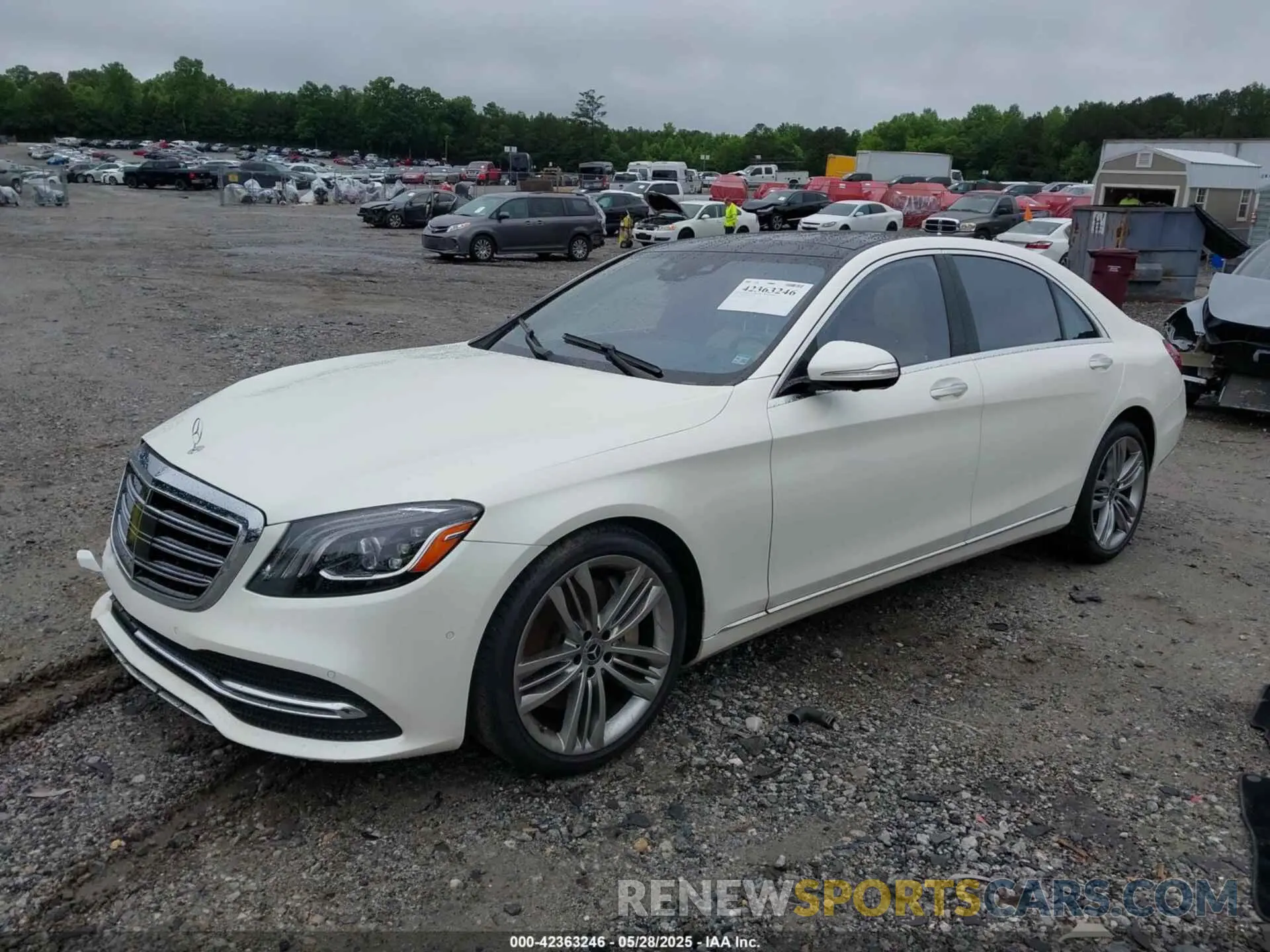 2 Photograph of a damaged car WDDUG6GB3LA507597 MERCEDES-BENZ S 450 2020
