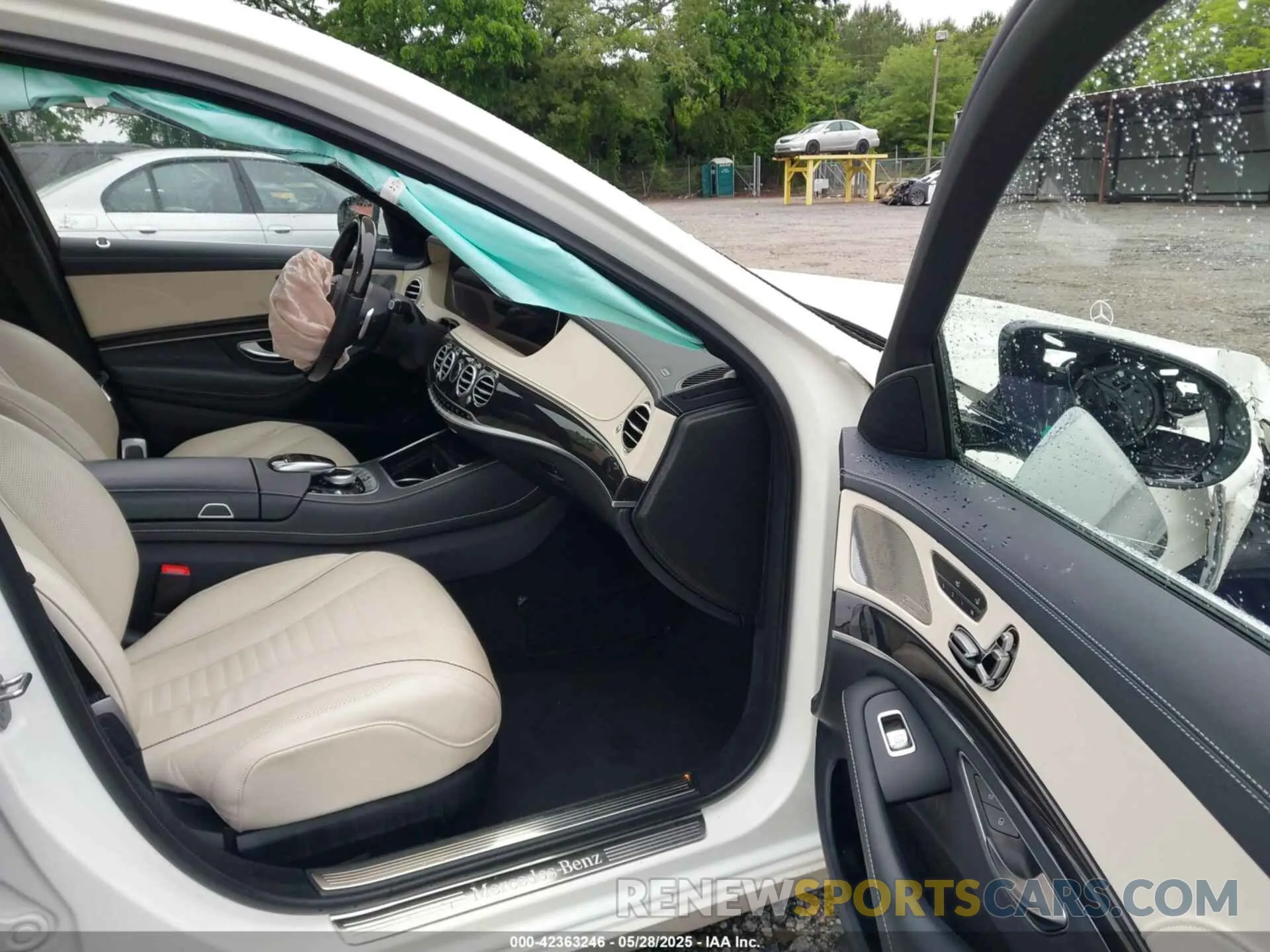 5 Photograph of a damaged car WDDUG6GB3LA507597 MERCEDES-BENZ S 450 2020
