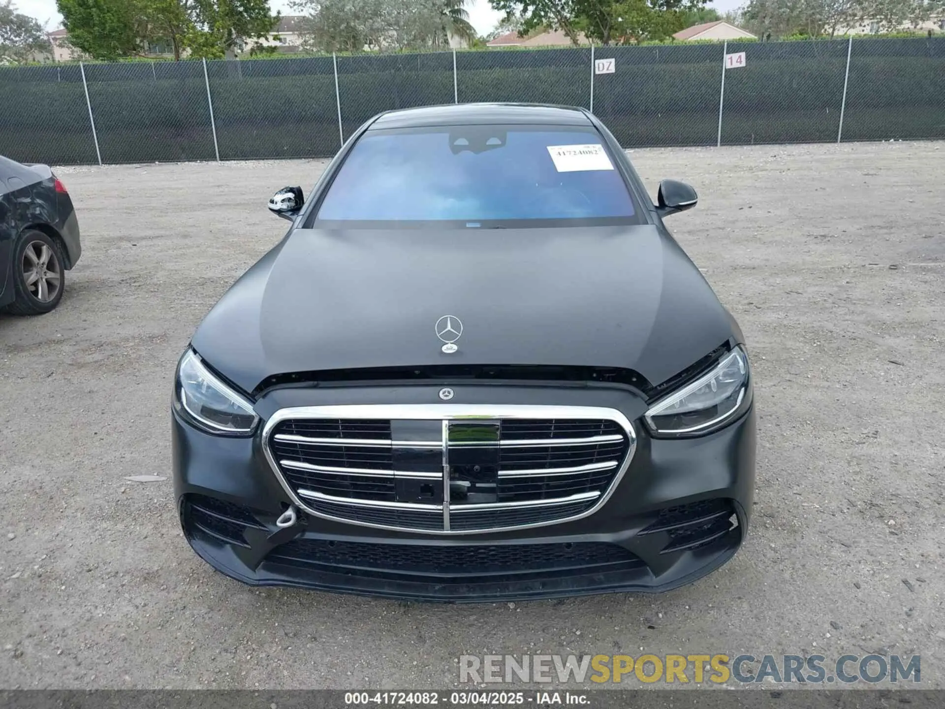 12 Photograph of a damaged car W1K6G6DB0NA148354 MERCEDES-BENZ S 500 2022