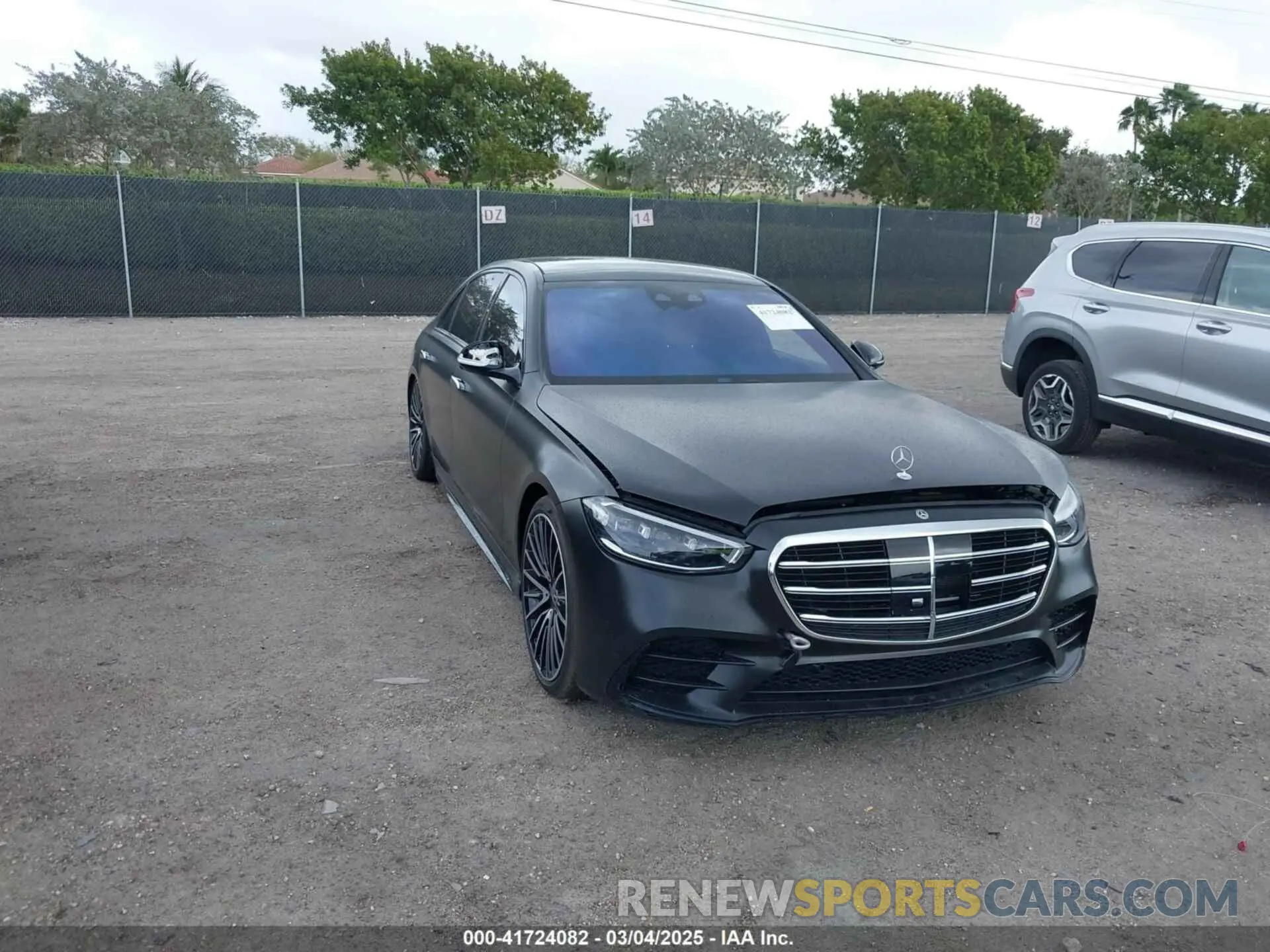 6 Photograph of a damaged car W1K6G6DB0NA148354 MERCEDES-BENZ S 500 2022