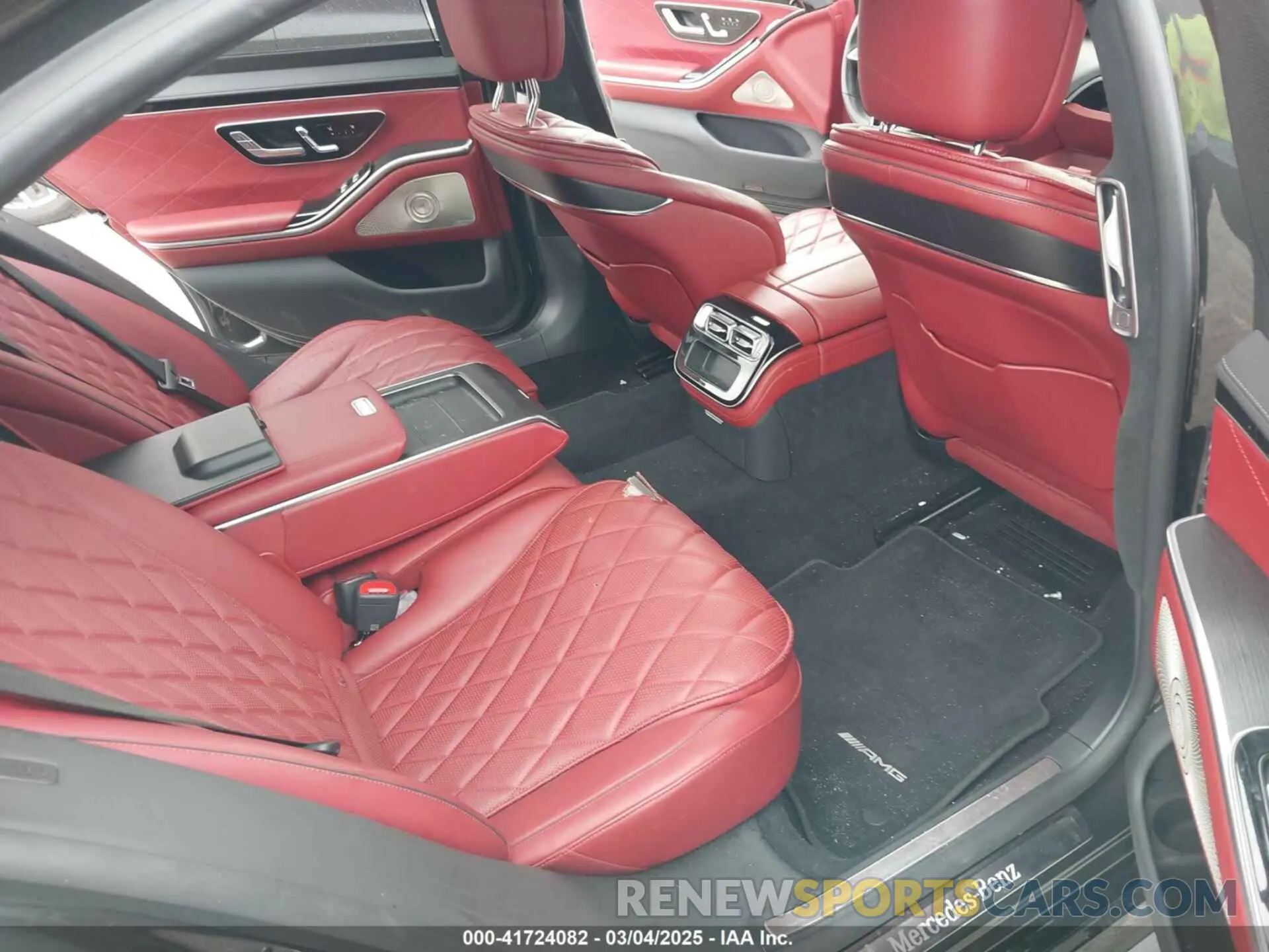 8 Photograph of a damaged car W1K6G6DB0NA148354 MERCEDES-BENZ S 500 2022