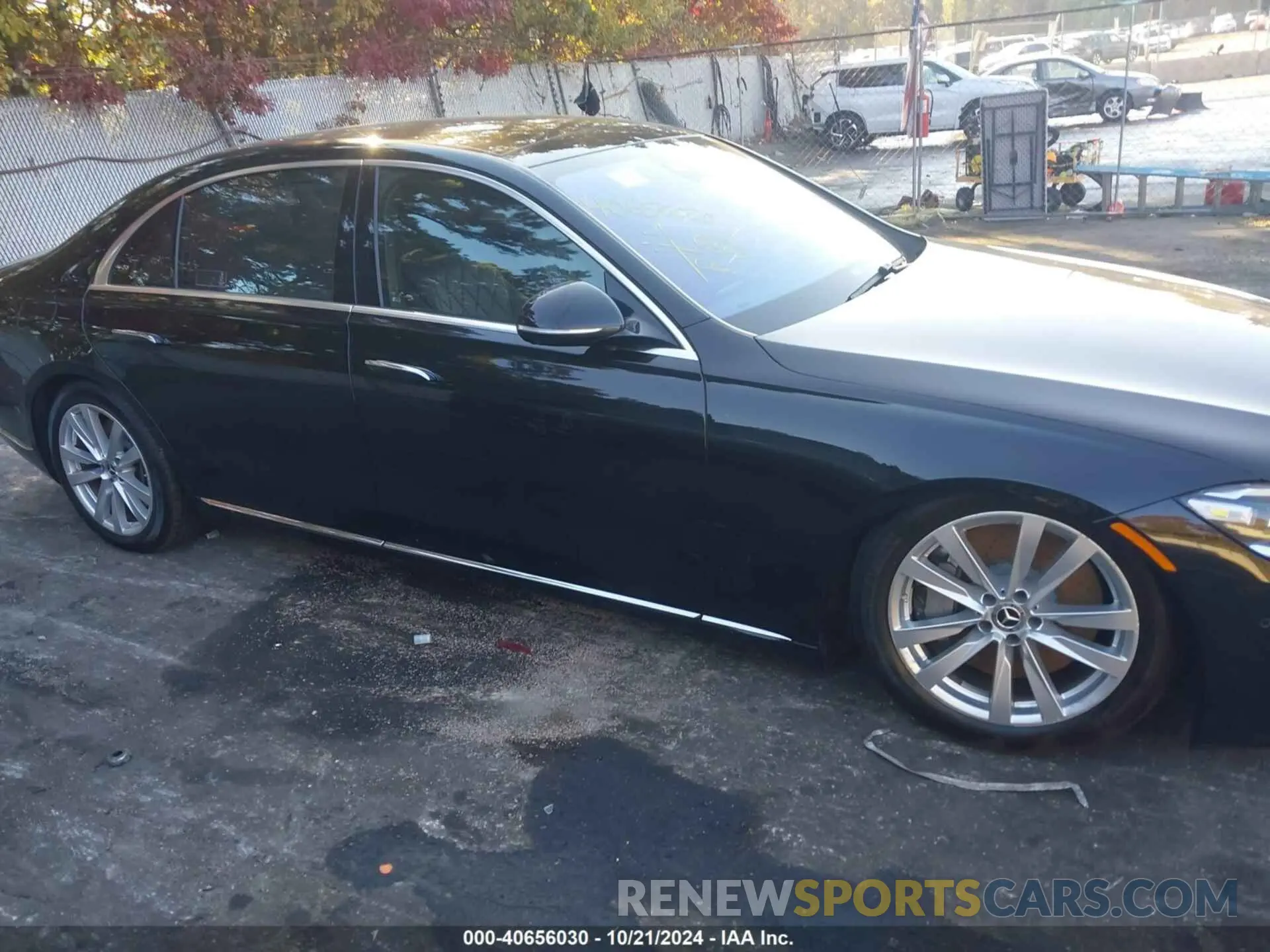 12 Photograph of a damaged car W1K6G6DB2NA069722 MERCEDES-BENZ S 500 2022