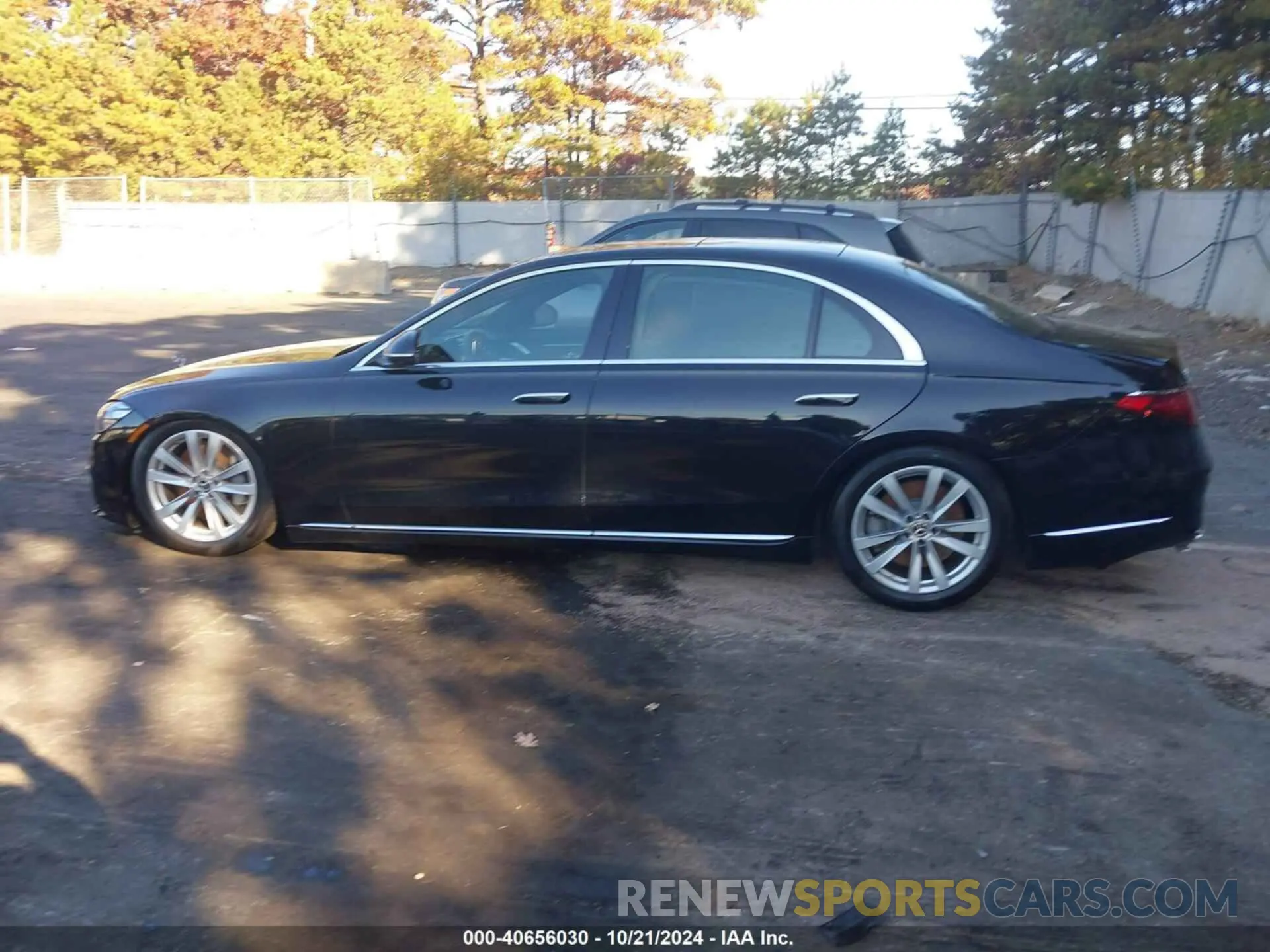 13 Photograph of a damaged car W1K6G6DB2NA069722 MERCEDES-BENZ S 500 2022