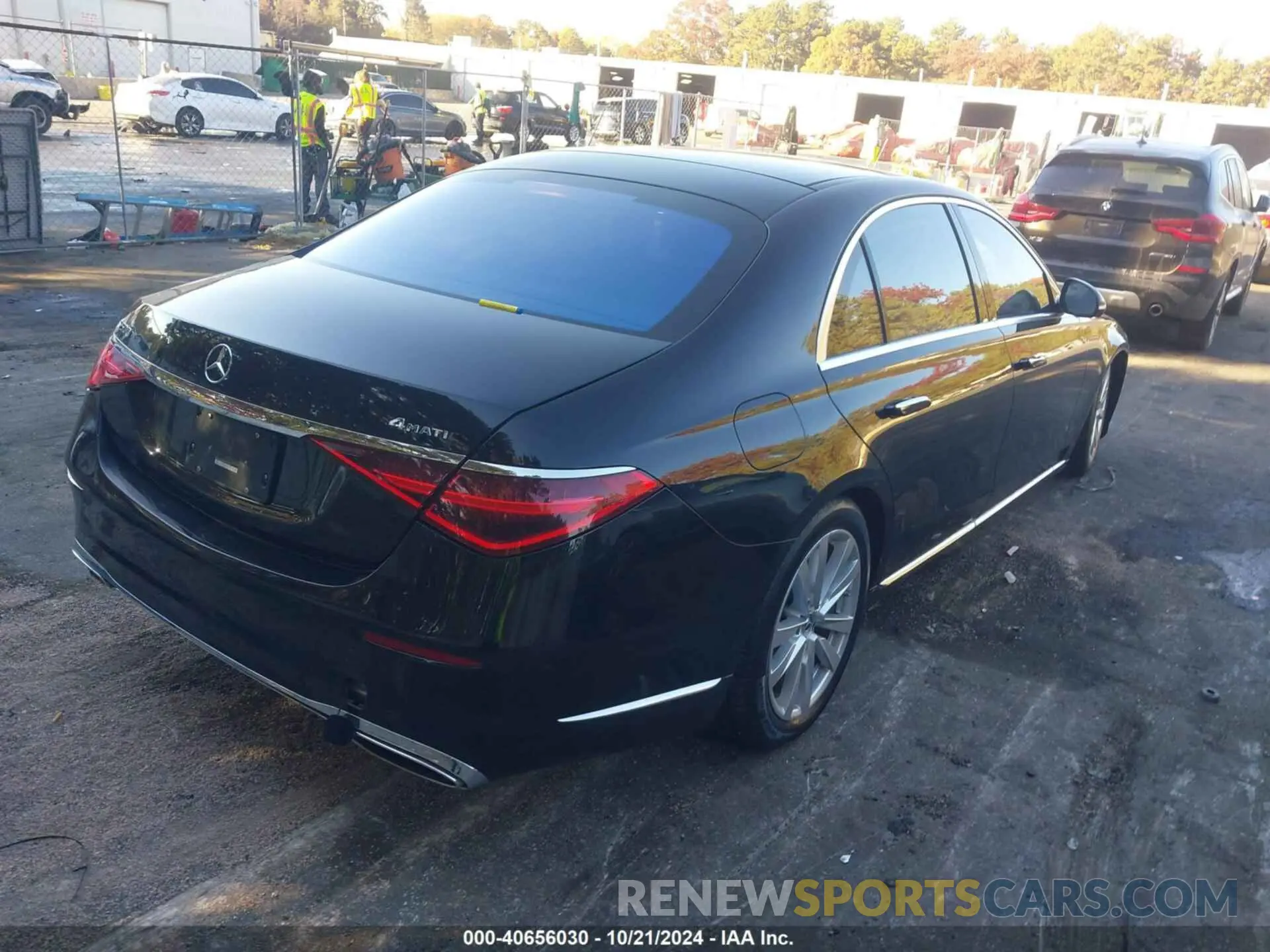 4 Photograph of a damaged car W1K6G6DB2NA069722 MERCEDES-BENZ S 500 2022