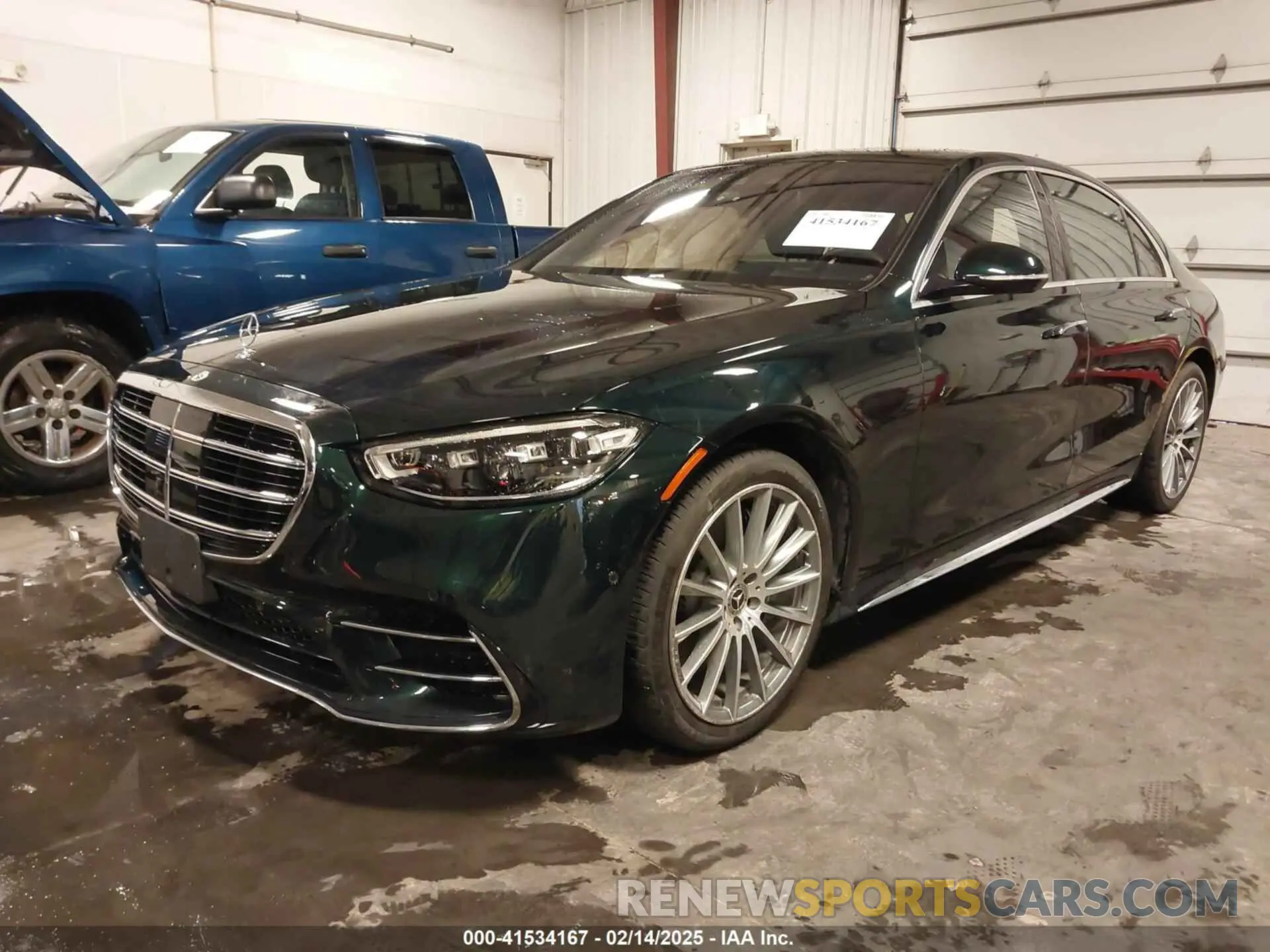 2 Photograph of a damaged car W1K6G6DB7NA068646 MERCEDES-BENZ S 500 2022