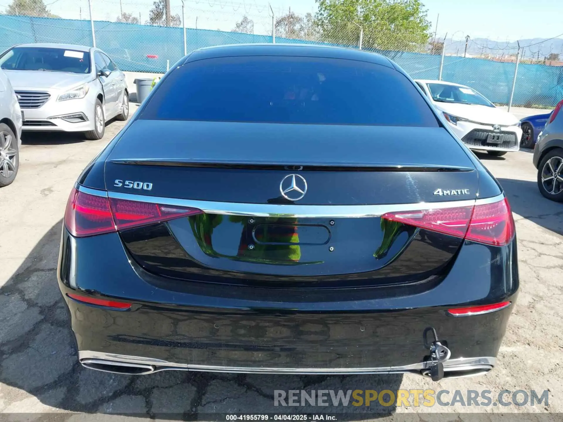 17 Photograph of a damaged car W1K6G6DB0PA186878 MERCEDES-BENZ S 500 2023