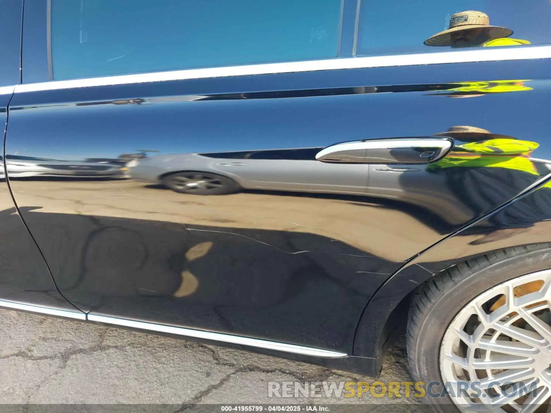 22 Photograph of a damaged car W1K6G6DB0PA186878 MERCEDES-BENZ S 500 2023