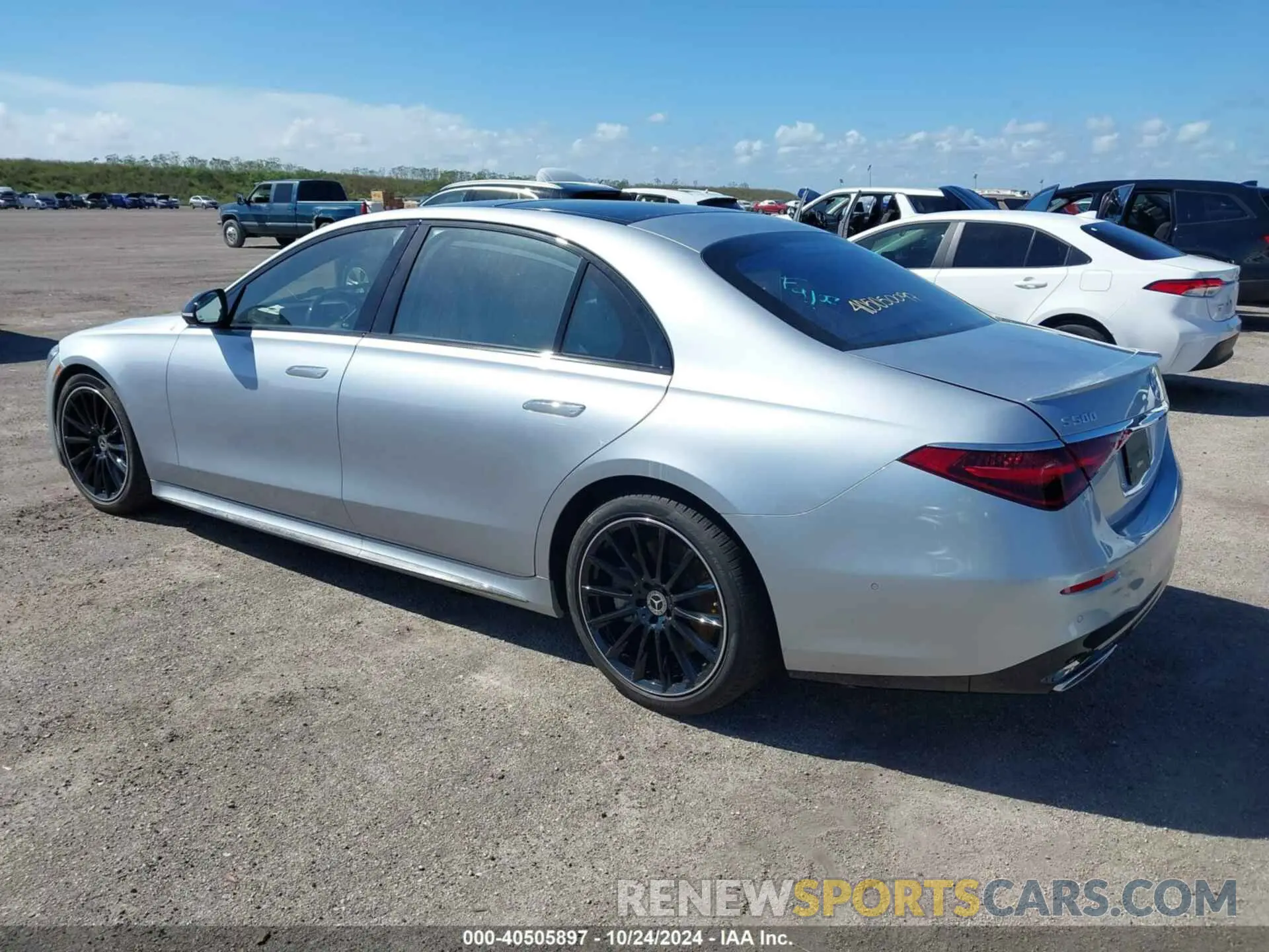 3 Photograph of a damaged car W1K6G6DB0PA208989 MERCEDES-BENZ S 500 2023