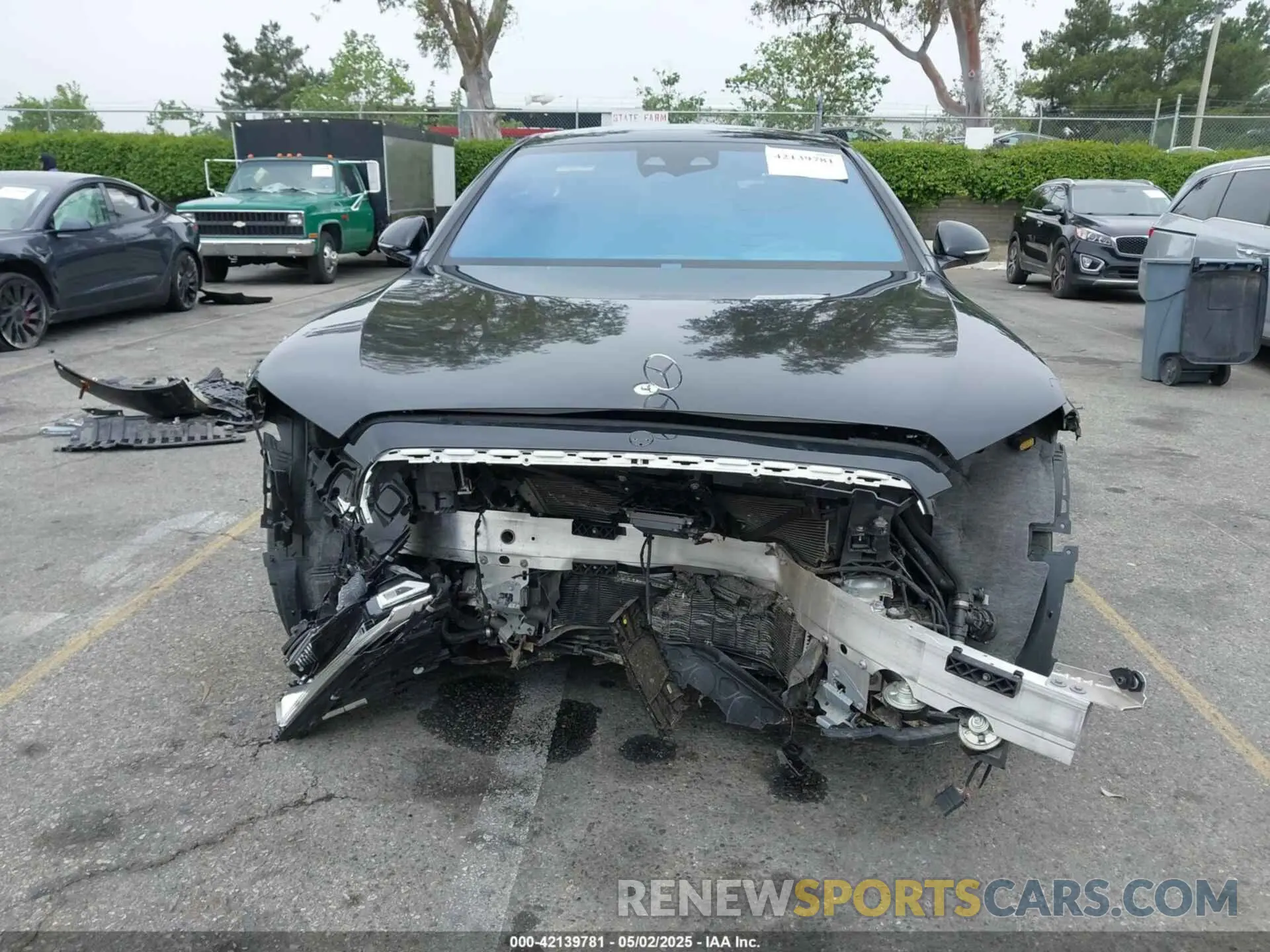 13 Photograph of a damaged car W1K6G6DB2PA190883 MERCEDES-BENZ S 500 2023