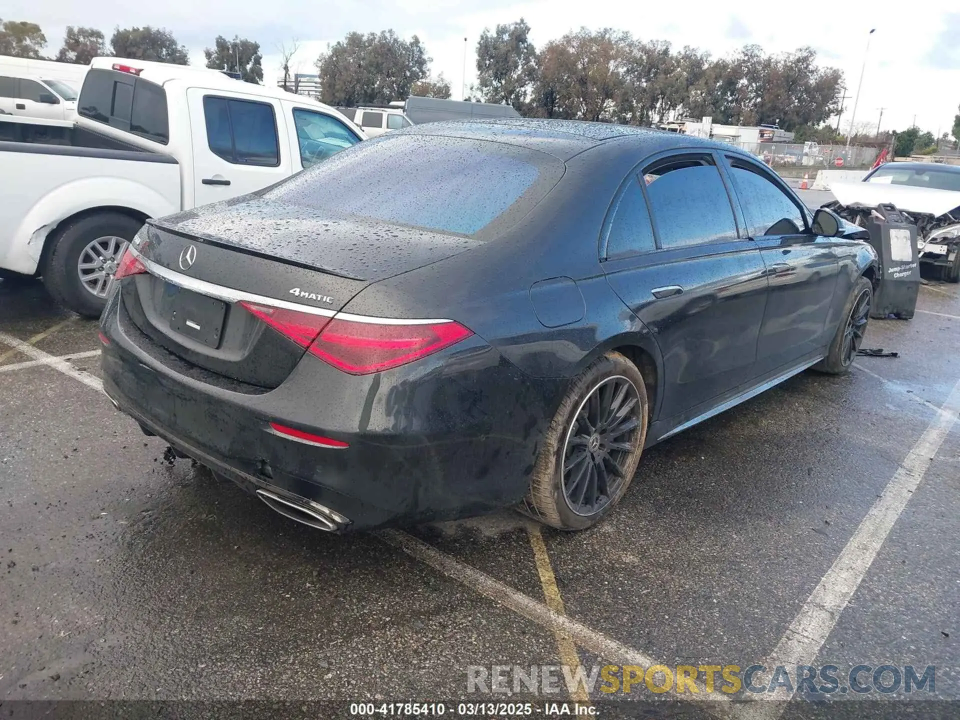 4 Photograph of a damaged car W1K6G6DB8PA216371 MERCEDES-BENZ S 500 2023