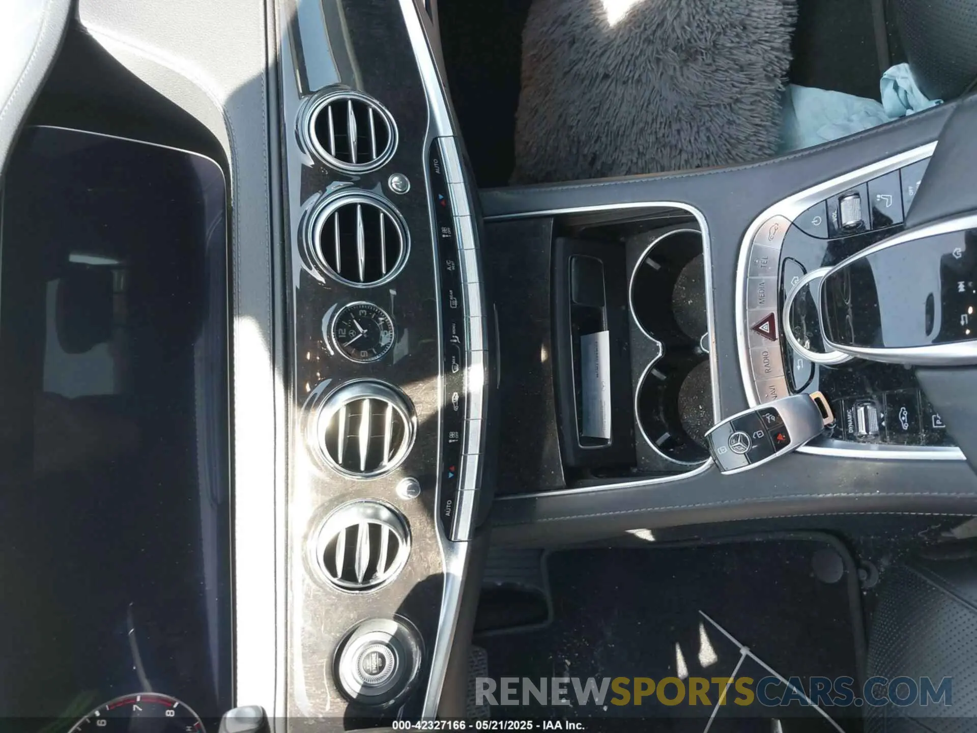 11 Photograph of a damaged car WDDUG8DB0KA456557 MERCEDES-BENZ S 560 2019