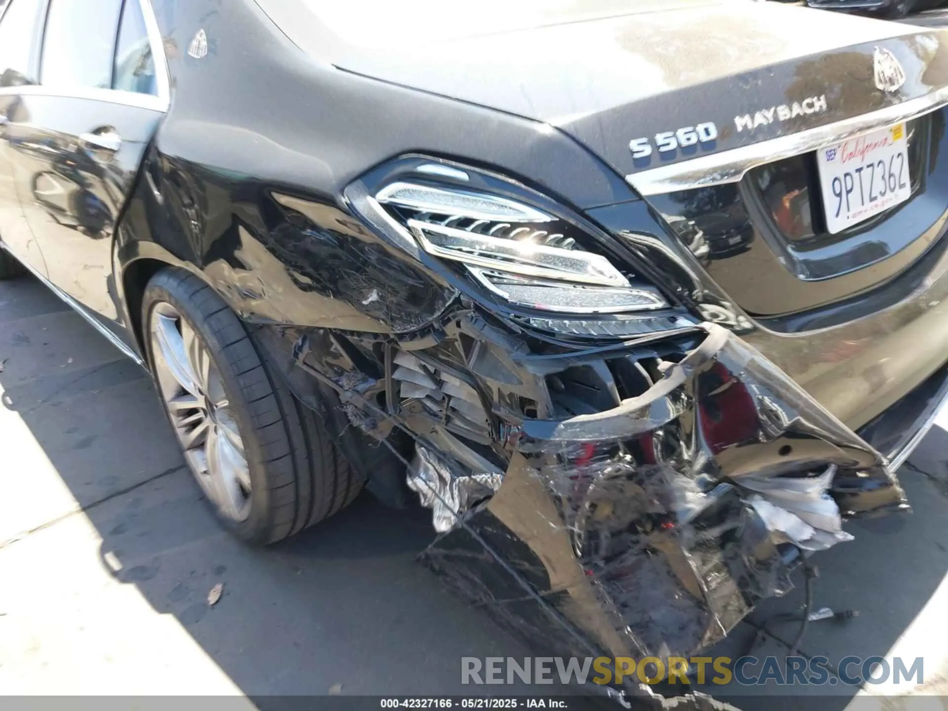 12 Photograph of a damaged car WDDUG8DB0KA456557 MERCEDES-BENZ S 560 2019