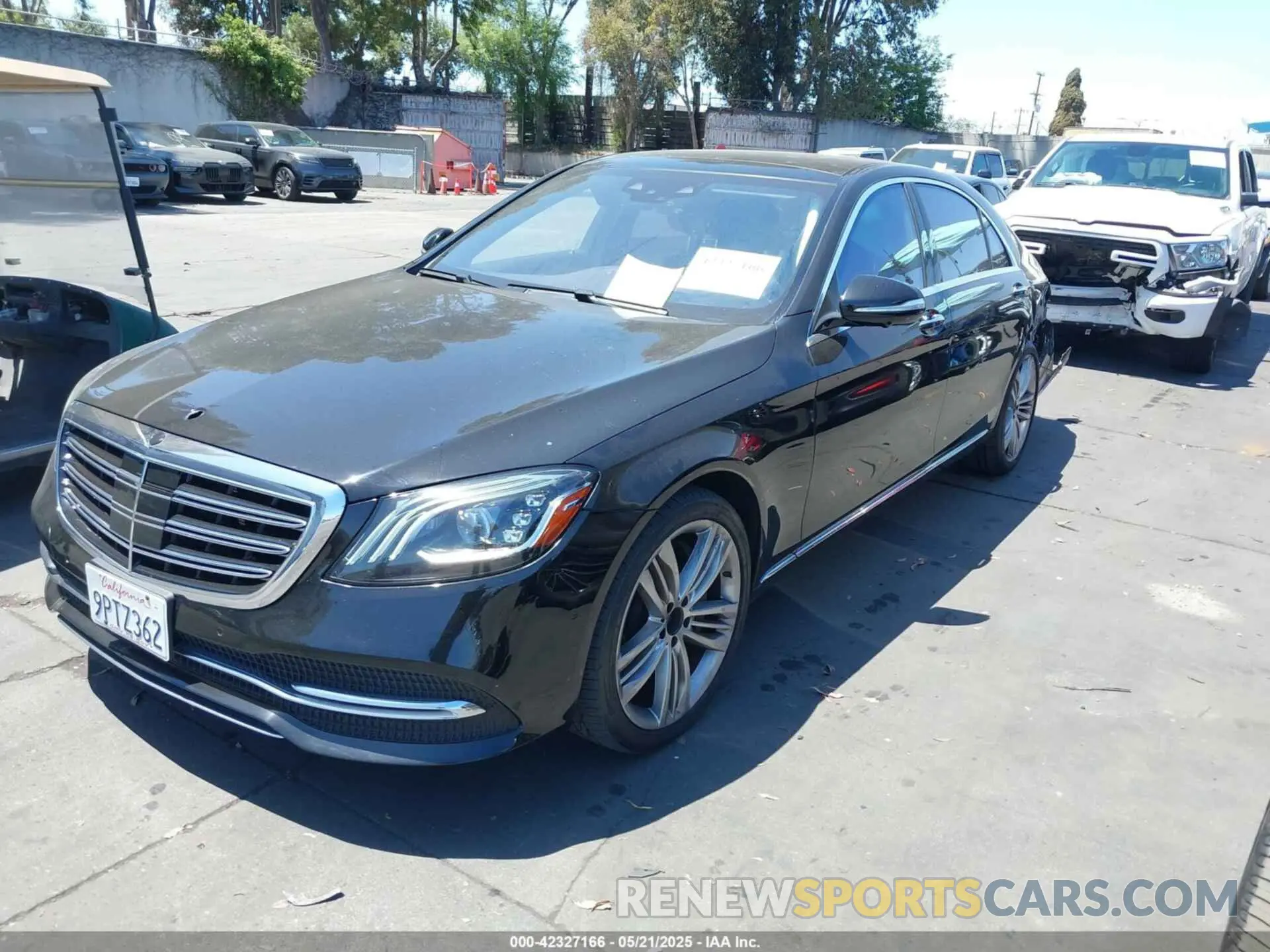 2 Photograph of a damaged car WDDUG8DB0KA456557 MERCEDES-BENZ S 560 2019