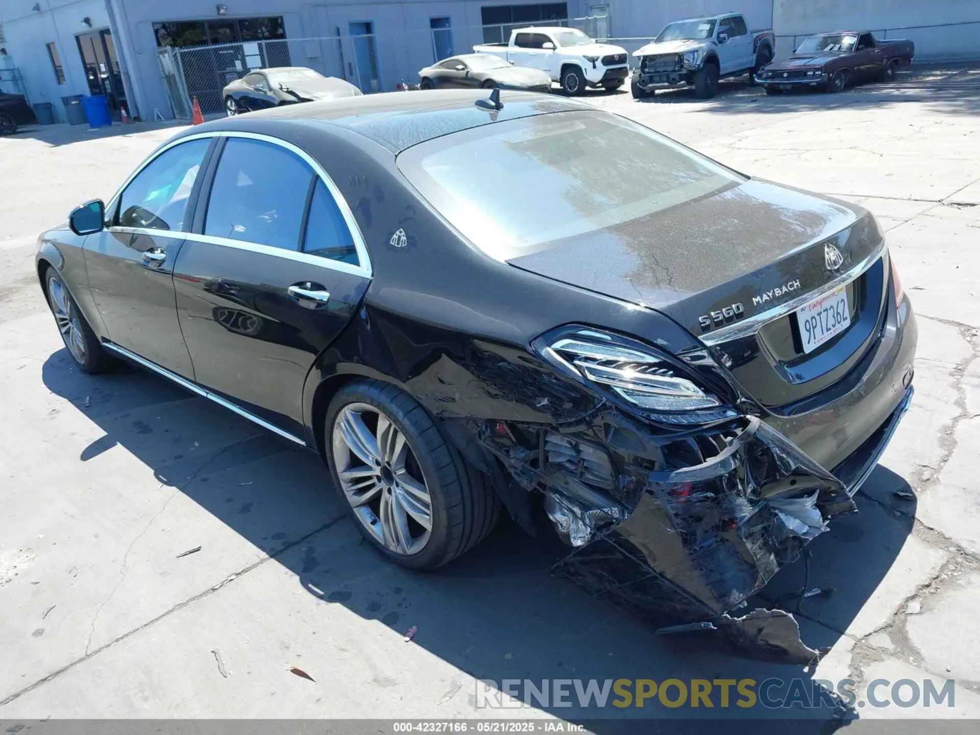 3 Photograph of a damaged car WDDUG8DB0KA456557 MERCEDES-BENZ S 560 2019