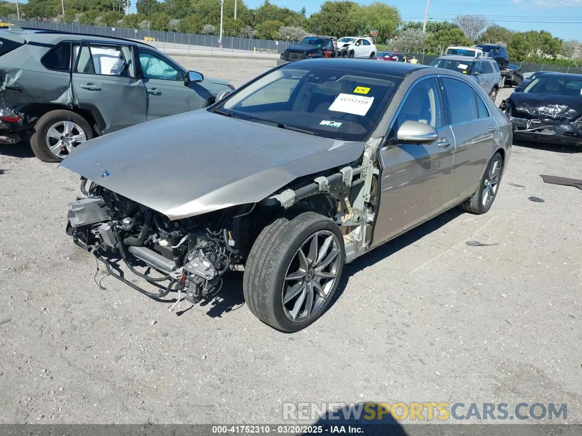 2 Photograph of a damaged car WDDUG8DB2KA483775 MERCEDES-BENZ S 560 2019