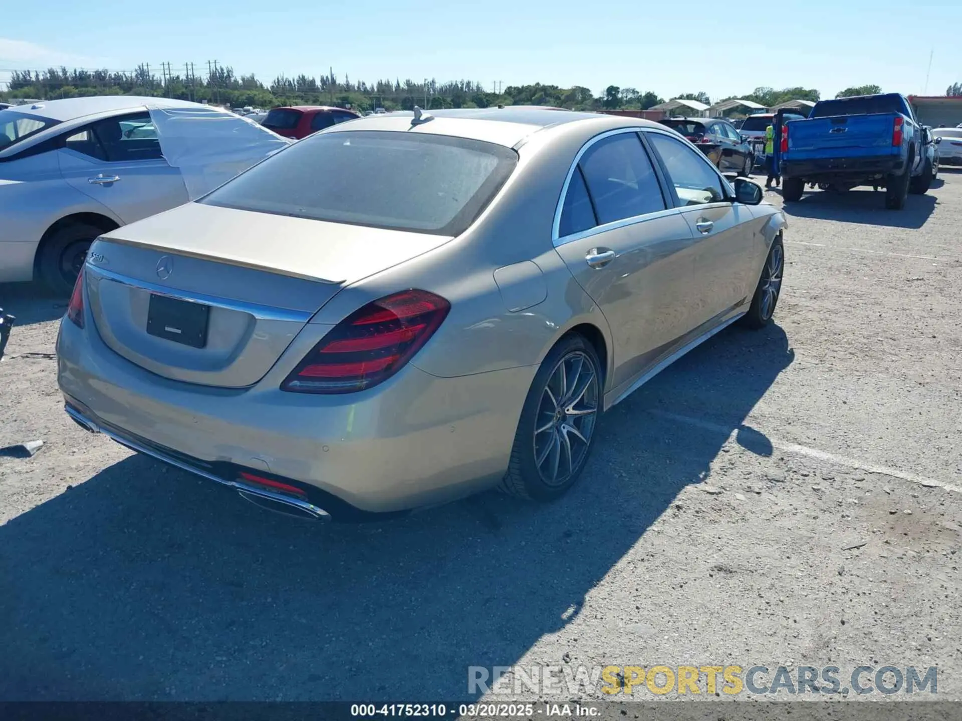 4 Photograph of a damaged car WDDUG8DB2KA483775 MERCEDES-BENZ S 560 2019