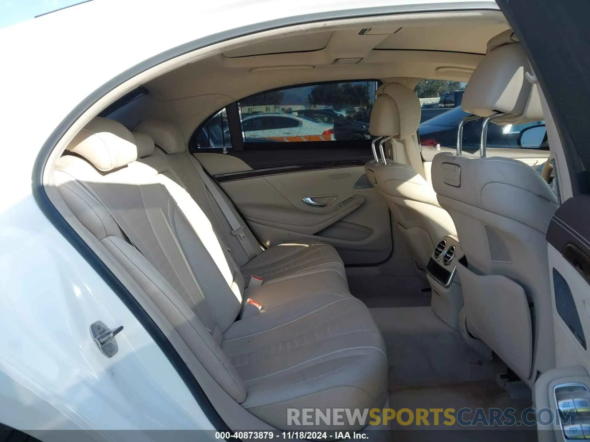 8 Photograph of a damaged car WDDUG8DB4KA426011 MERCEDES-BENZ S 560 2019