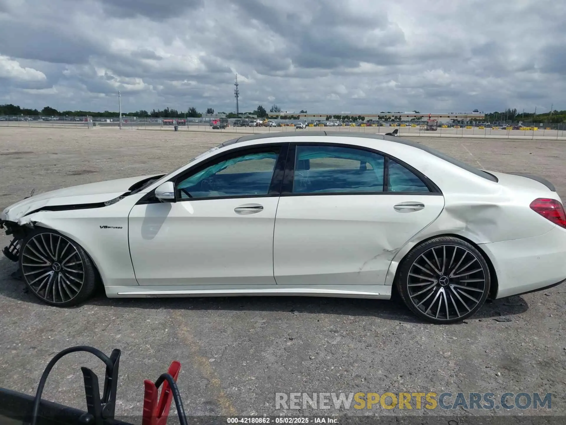 14 Photograph of a damaged car WDDUG8DB4KA451393 MERCEDES-BENZ S 560 2019
