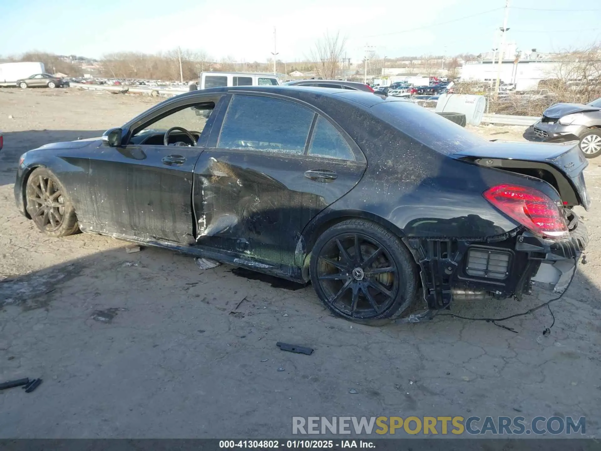 3 Photograph of a damaged car WDDUG8DB6KA496769 MERCEDES-BENZ S 560 2019