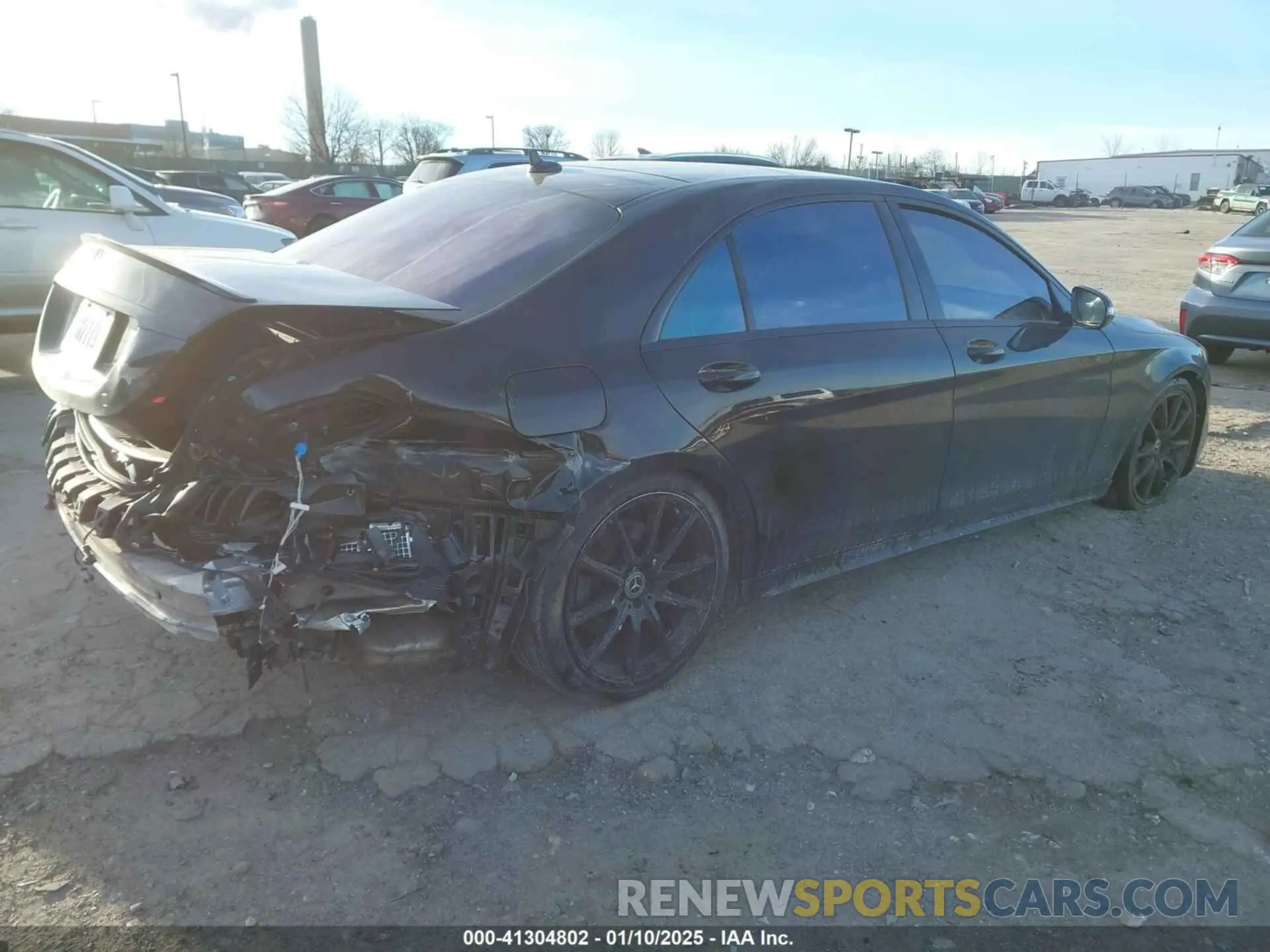 4 Photograph of a damaged car WDDUG8DB6KA496769 MERCEDES-BENZ S 560 2019