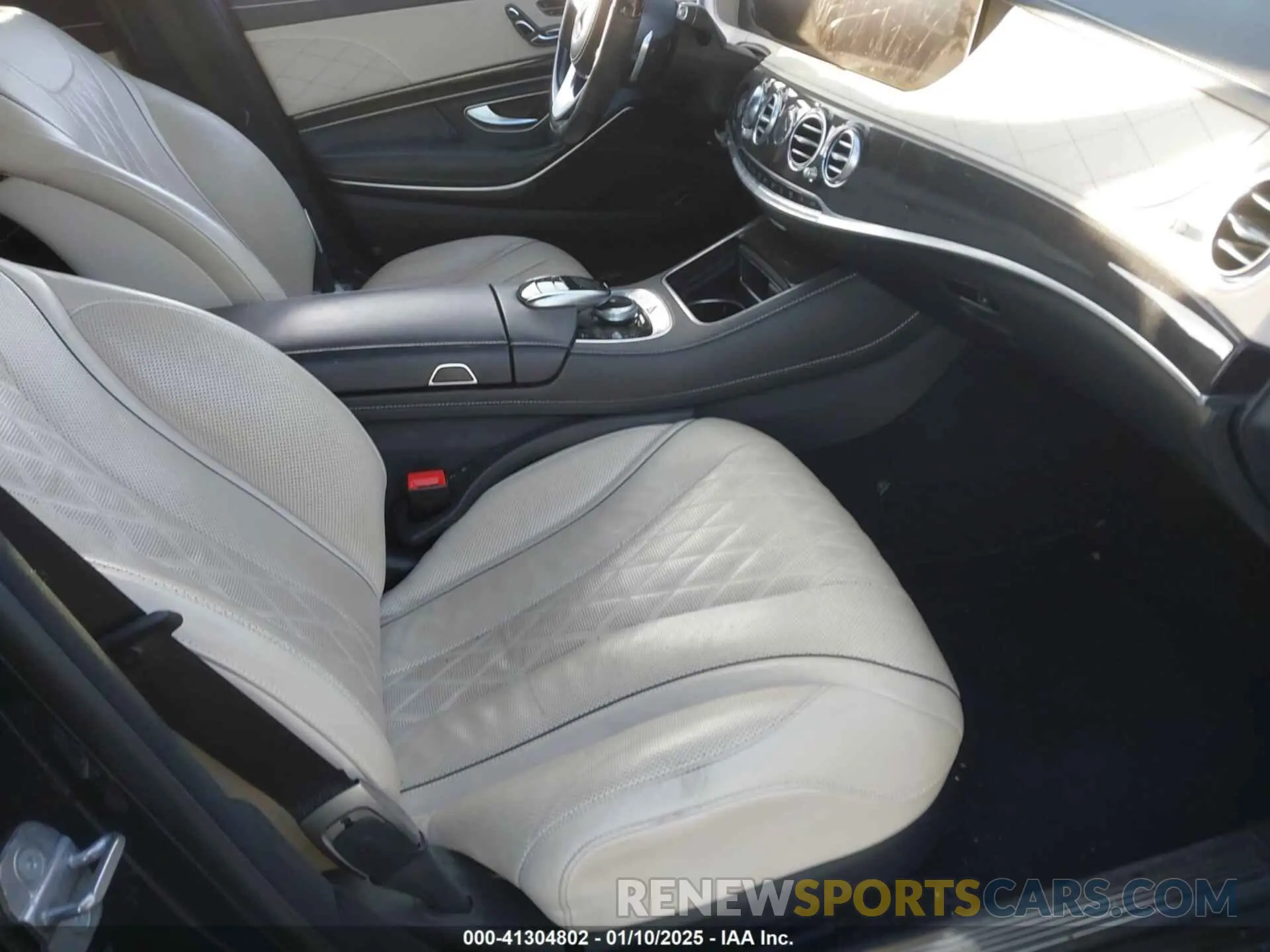 5 Photograph of a damaged car WDDUG8DB6KA496769 MERCEDES-BENZ S 560 2019