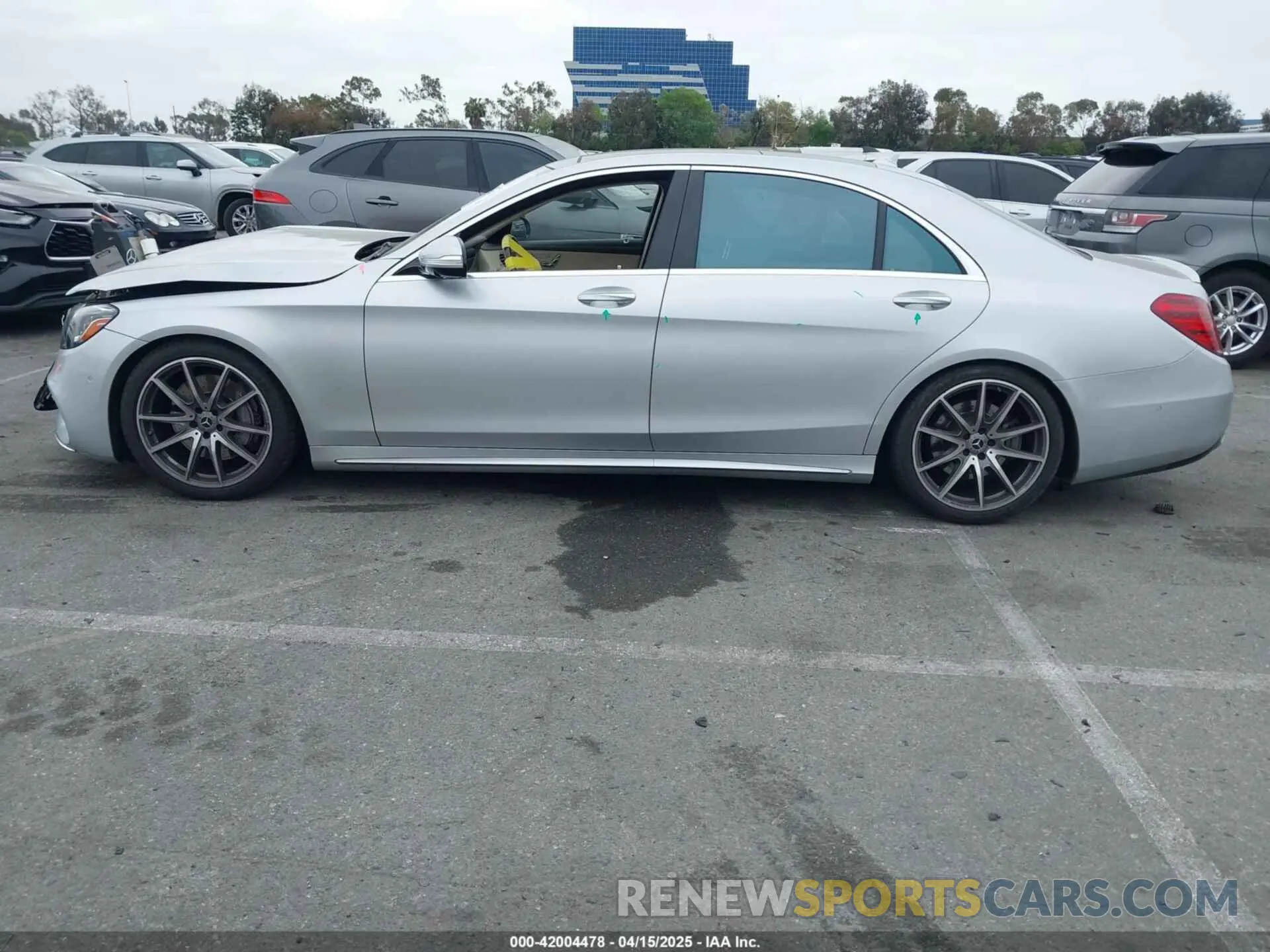 14 Photograph of a damaged car WDDUG8DB8KA438078 MERCEDES-BENZ S 560 2019