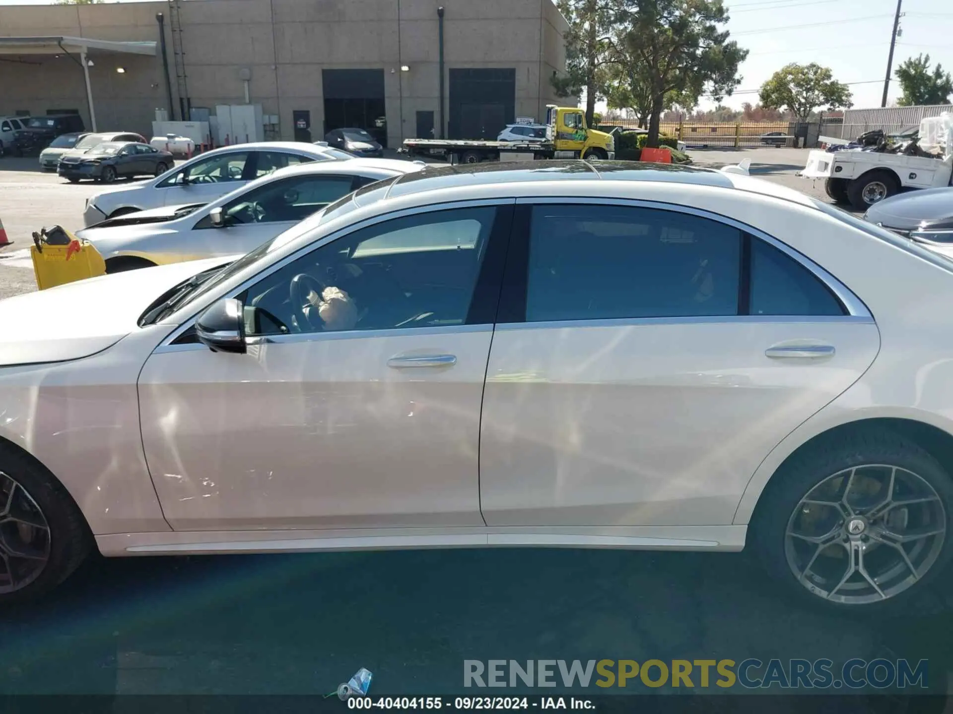 14 Photograph of a damaged car WDDUG8DB9KA434251 MERCEDES-BENZ S 560 2019