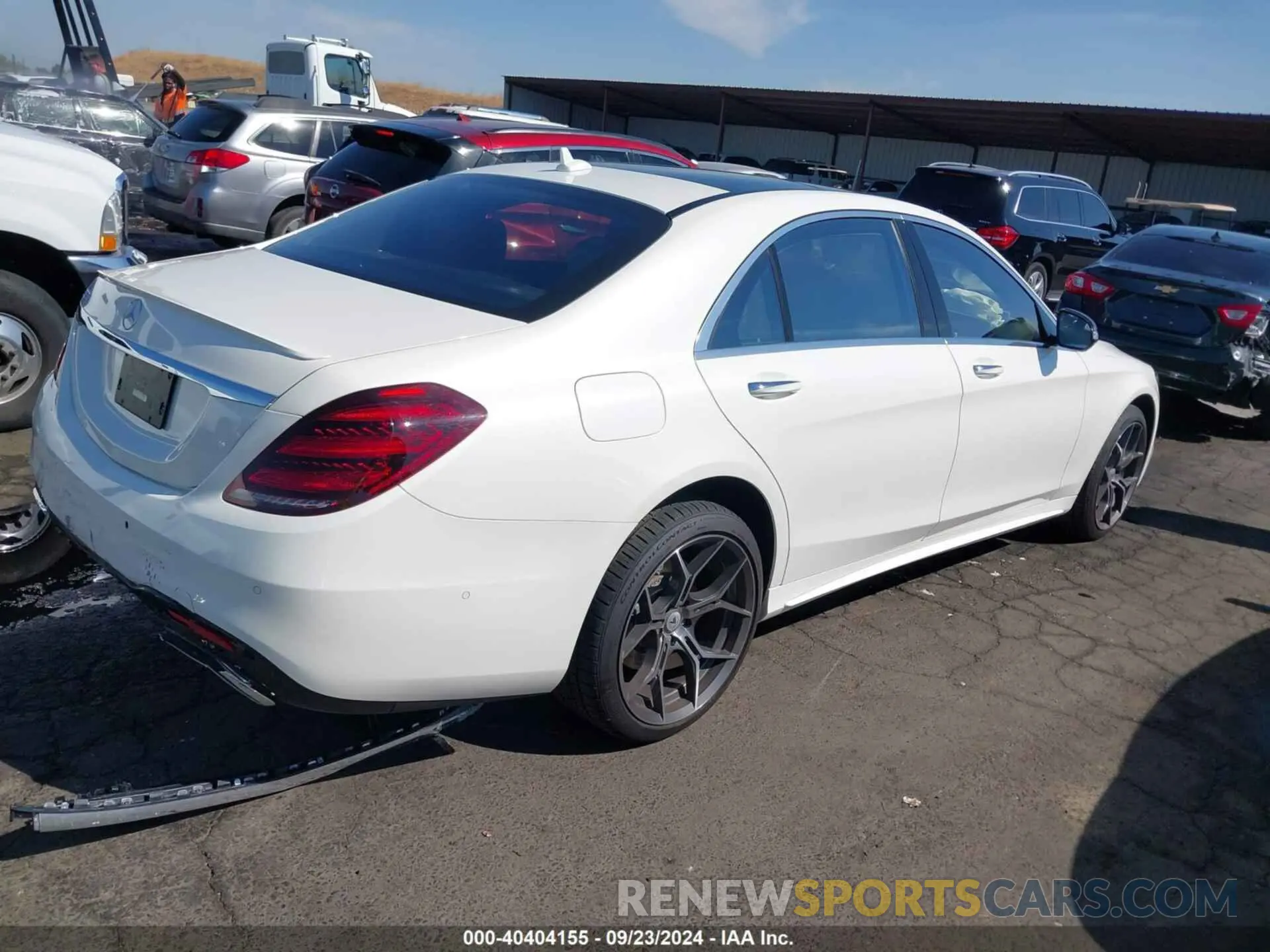 4 Photograph of a damaged car WDDUG8DB9KA434251 MERCEDES-BENZ S 560 2019