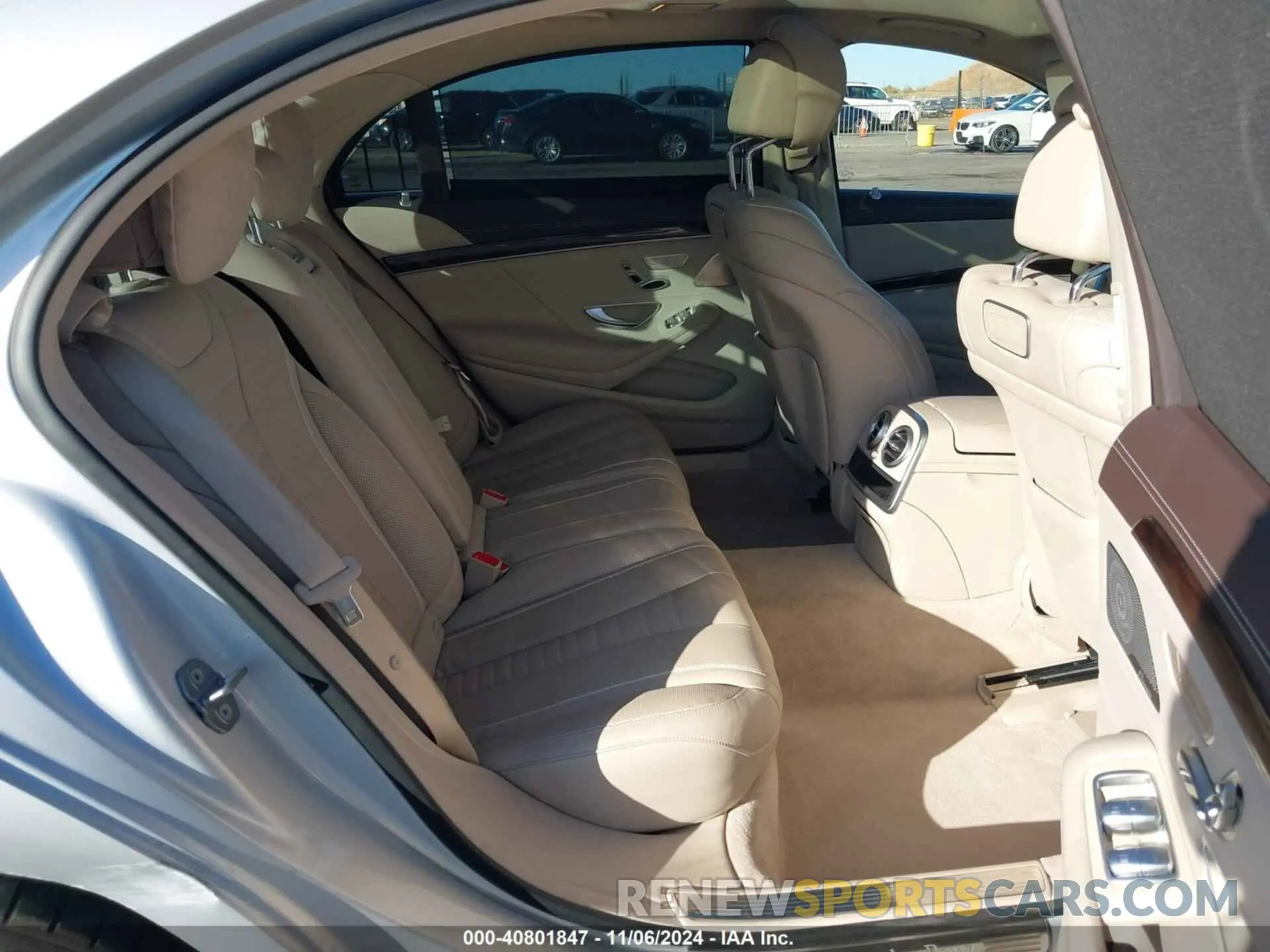 8 Photograph of a damaged car WDDUG8DB9KA453527 MERCEDES-BENZ S 560 2019