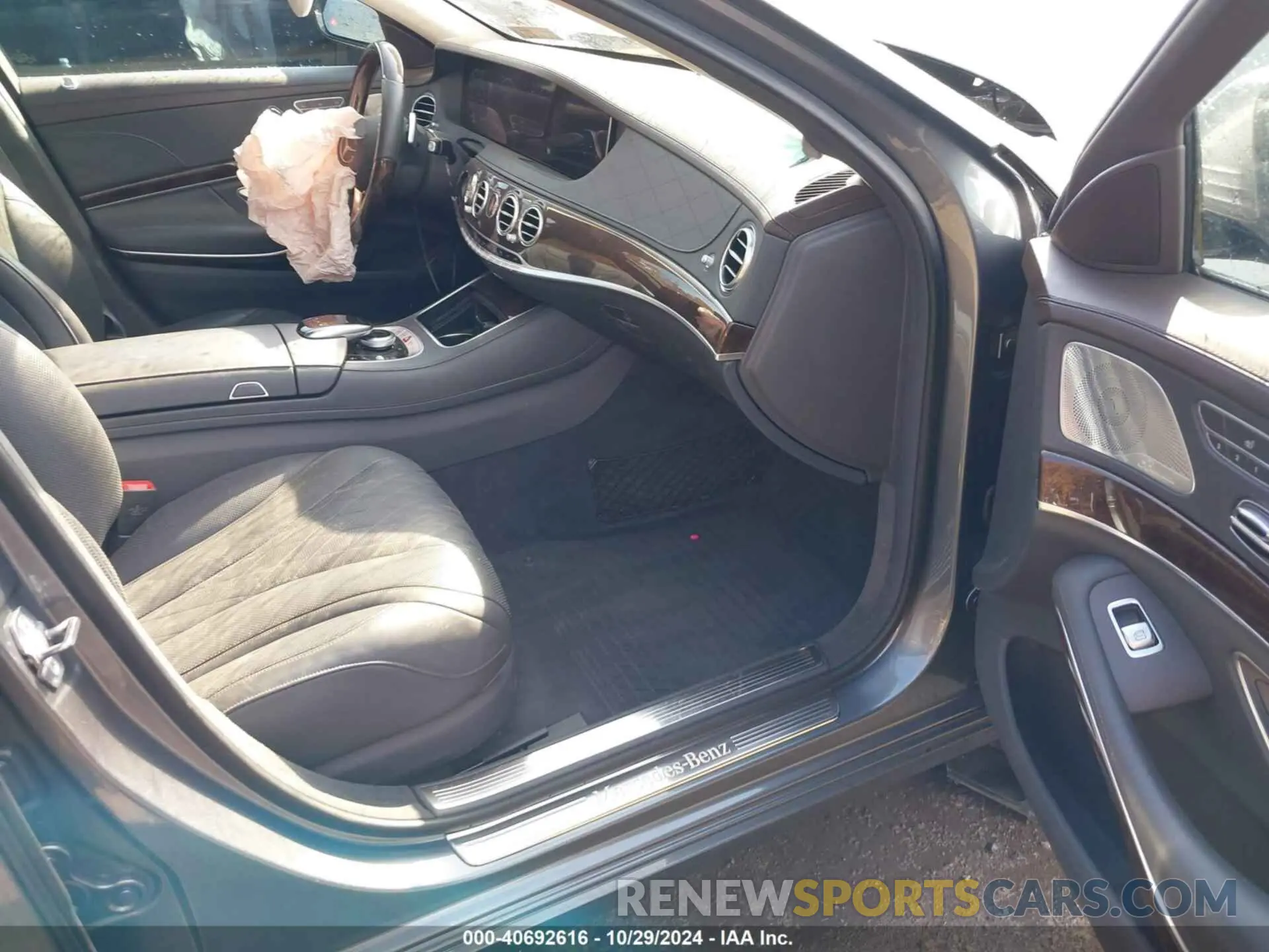 5 Photograph of a damaged car WDDUG8GB1KA444168 MERCEDES-BENZ S 560 2019