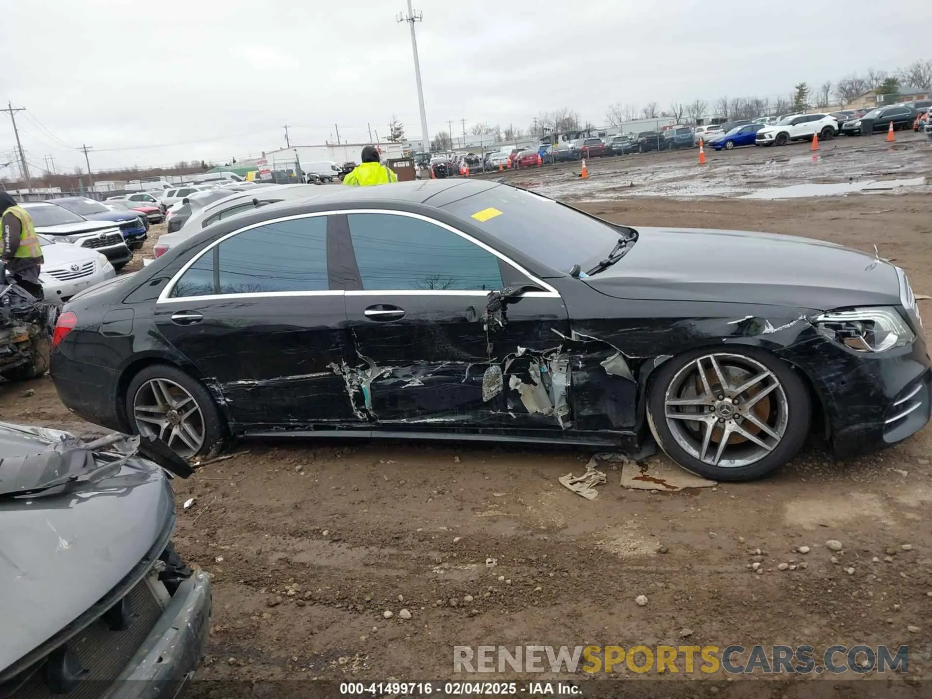 13 Photograph of a damaged car WDDUG8GB9KA429594 MERCEDES-BENZ S 560 2019