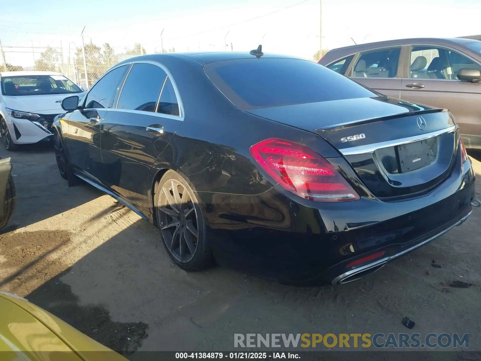 3 Photograph of a damaged car W1KUG8DBXLA558949 MERCEDES-BENZ S 560 2020