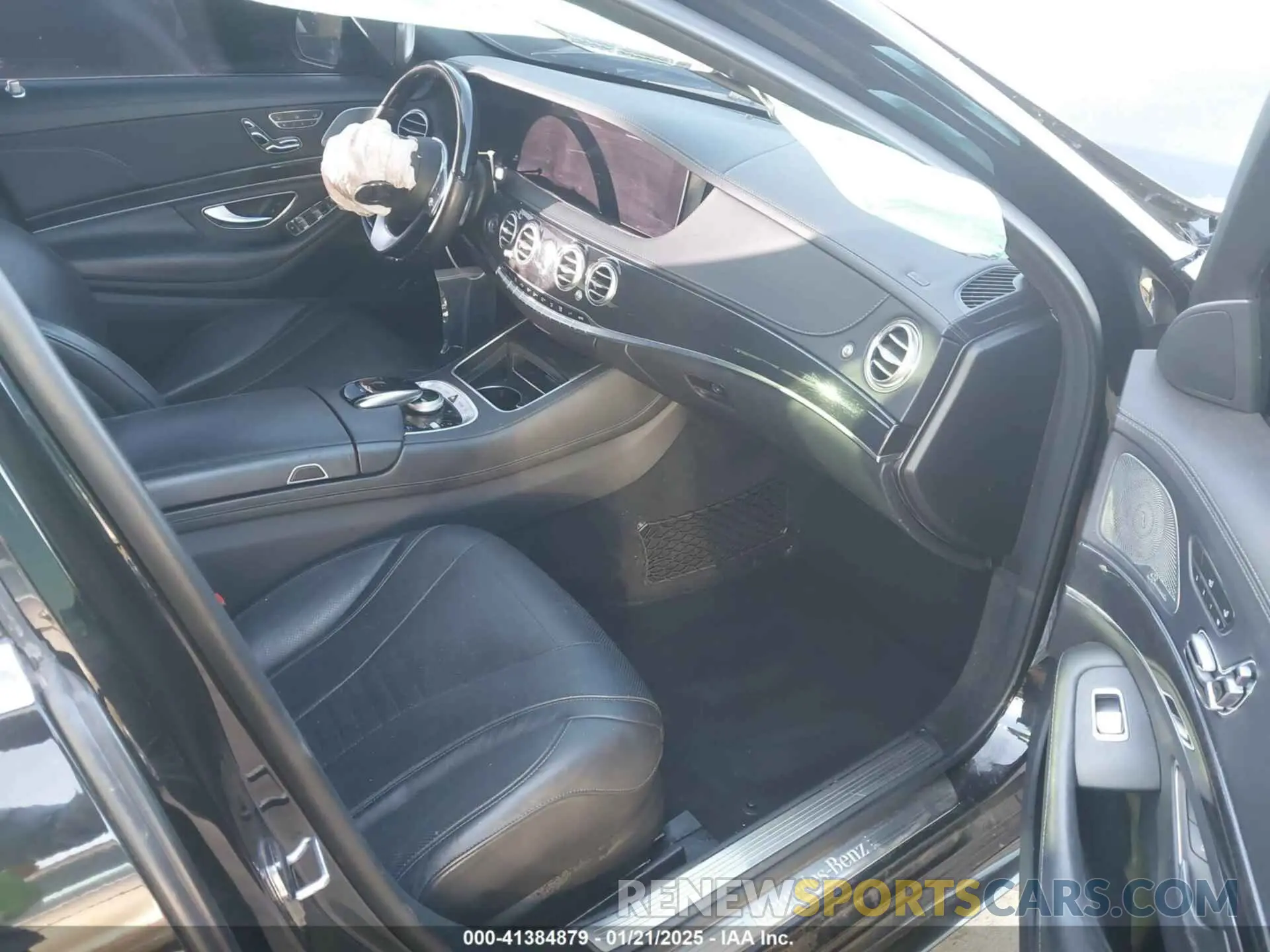 5 Photograph of a damaged car W1KUG8DBXLA558949 MERCEDES-BENZ S 560 2020