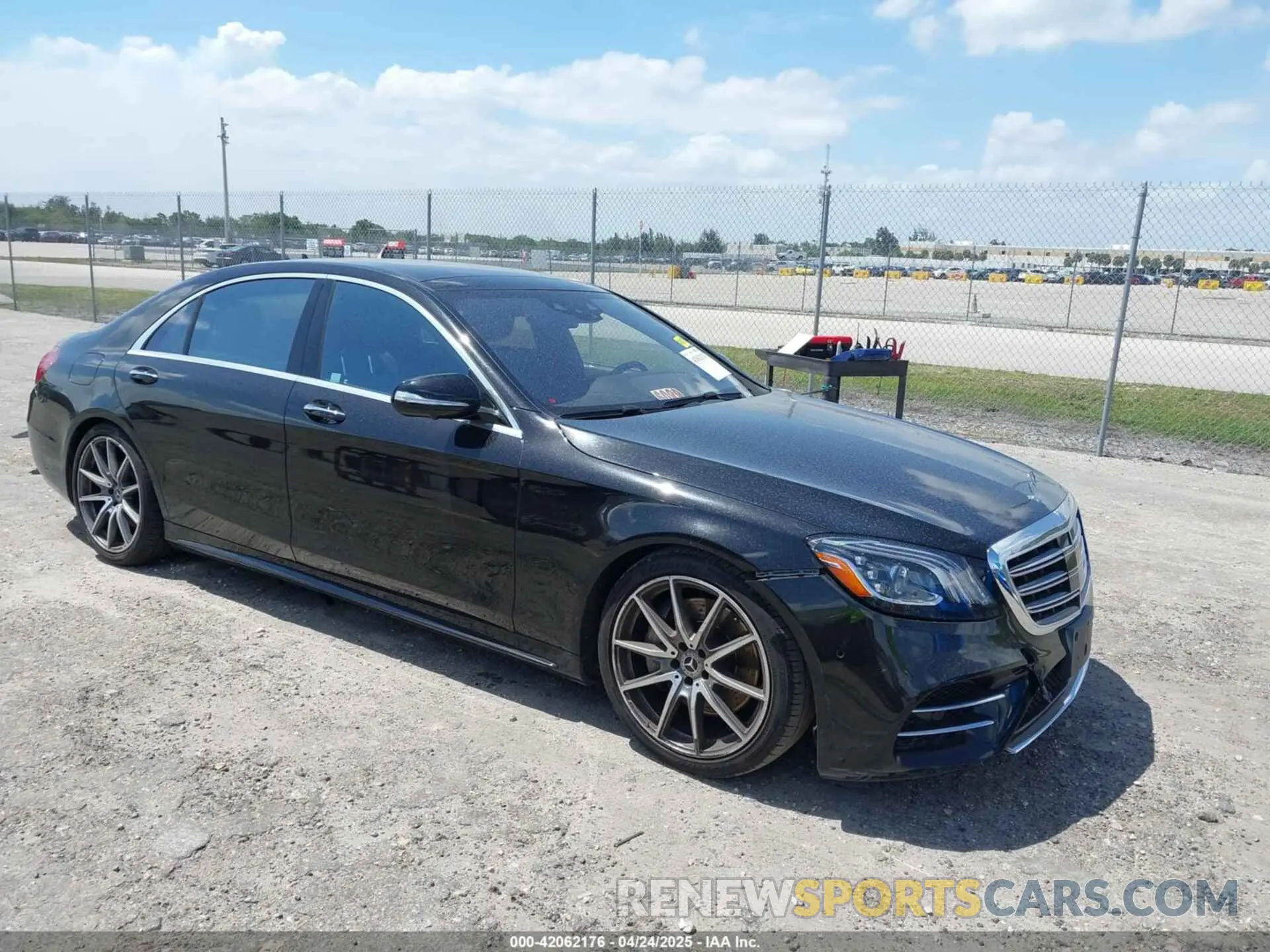 1 Photograph of a damaged car WDDUG8DB9LA520130 MERCEDES-BENZ S 560 2020