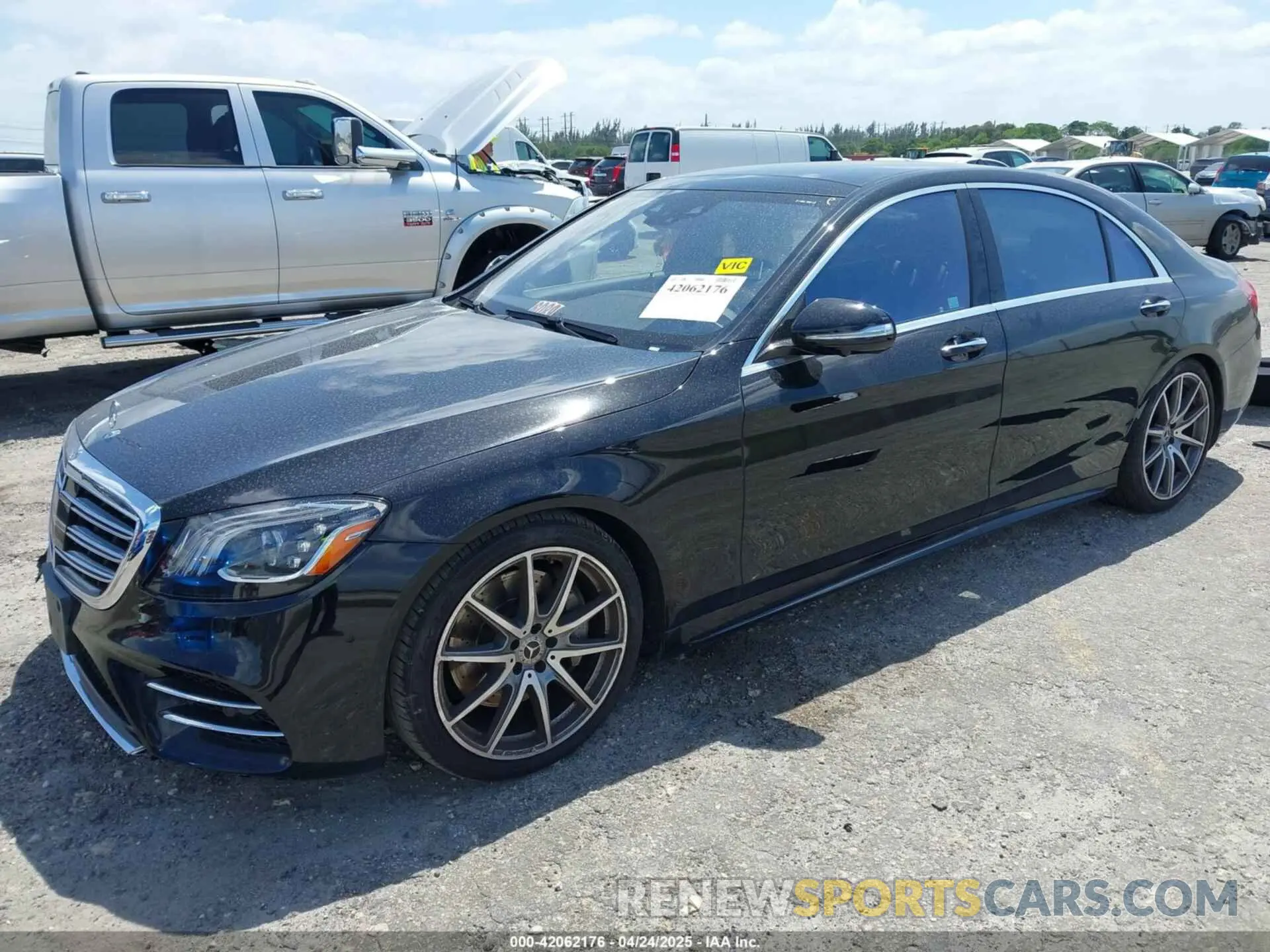 2 Photograph of a damaged car WDDUG8DB9LA520130 MERCEDES-BENZ S 560 2020