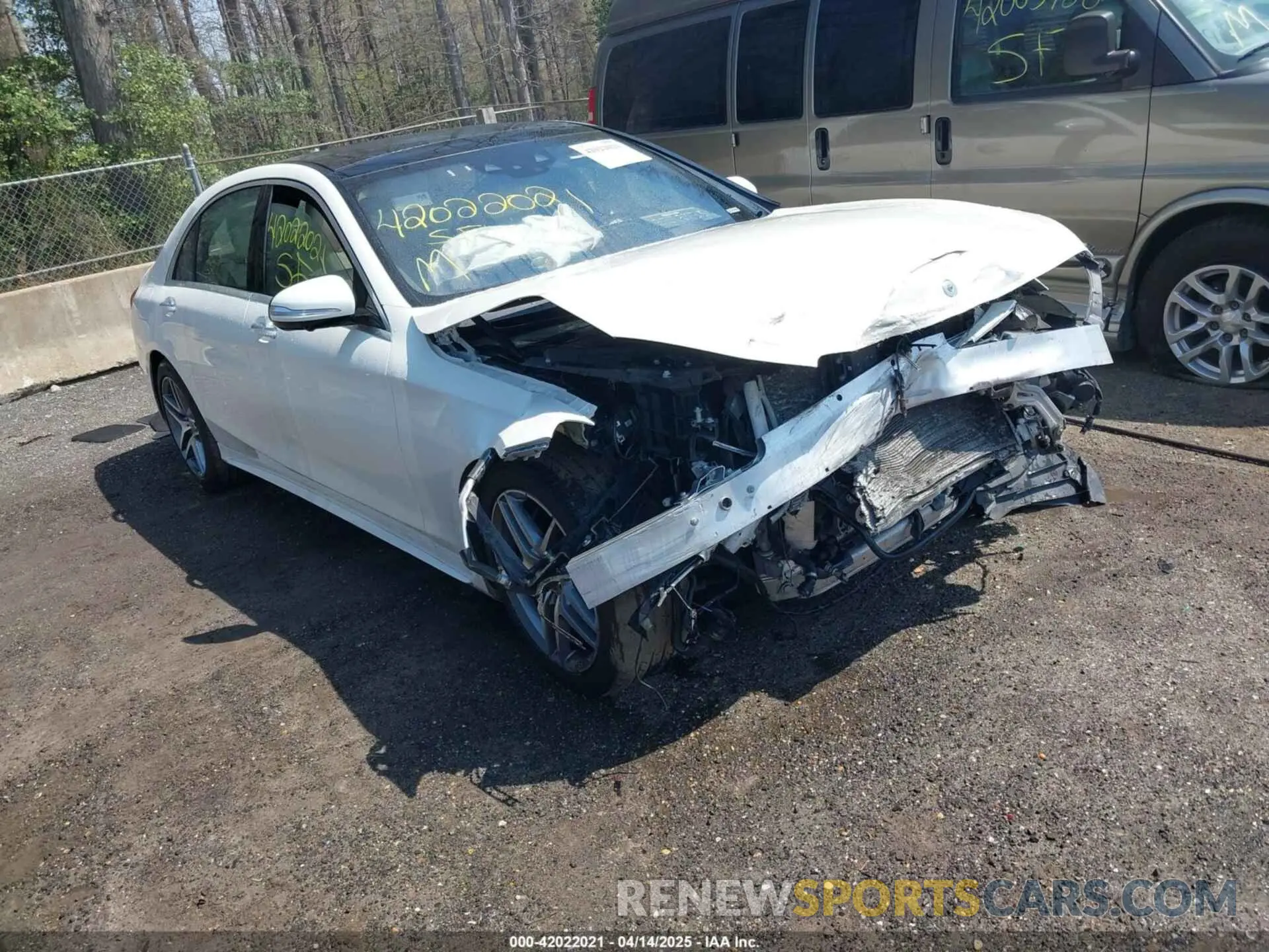 1 Photograph of a damaged car WDDUG8GB1LA517024 MERCEDES-BENZ S 560 2020