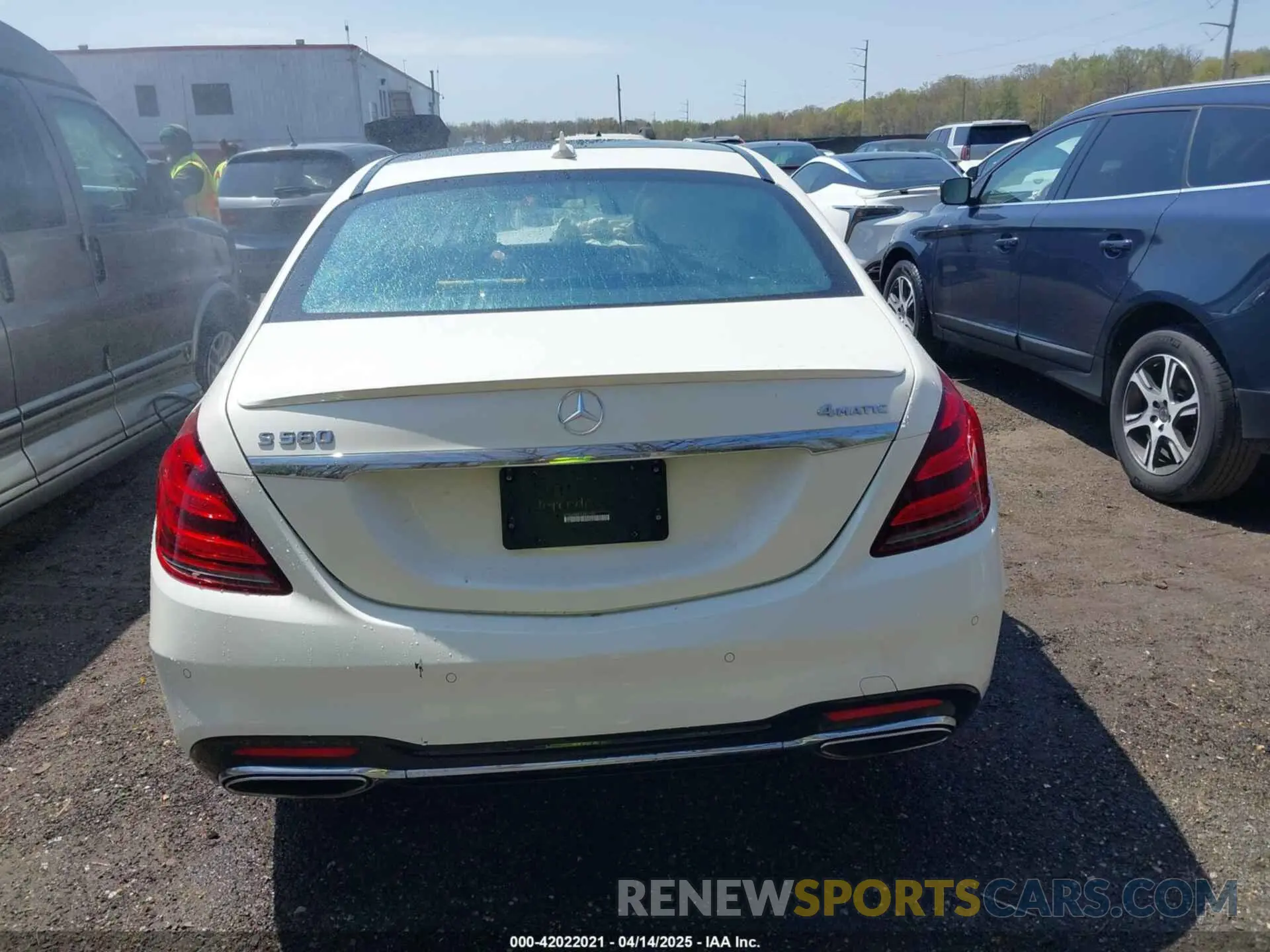 16 Photograph of a damaged car WDDUG8GB1LA517024 MERCEDES-BENZ S 560 2020